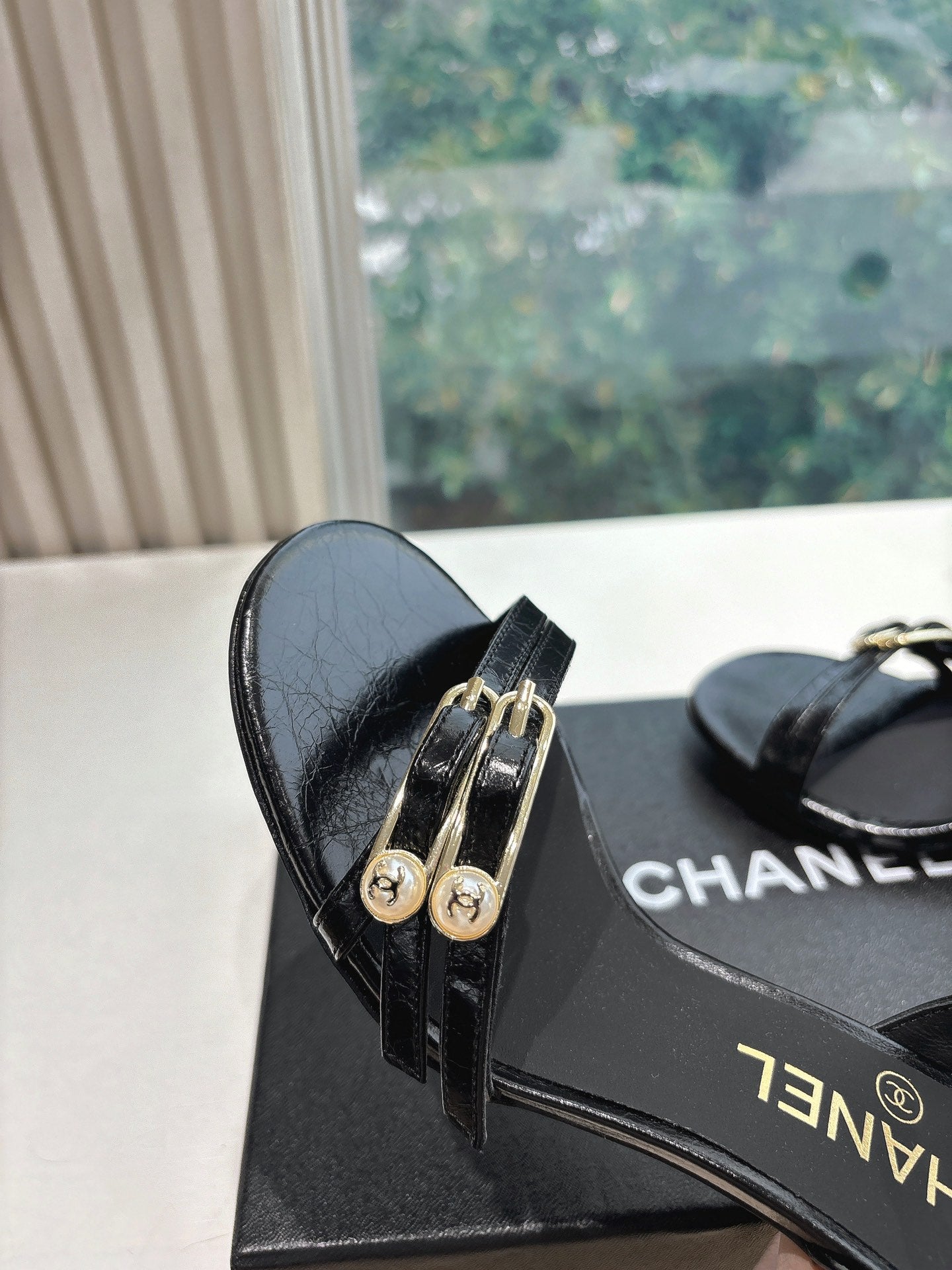 New luxury fashion Double C "logo" ladies high heels 7CM
