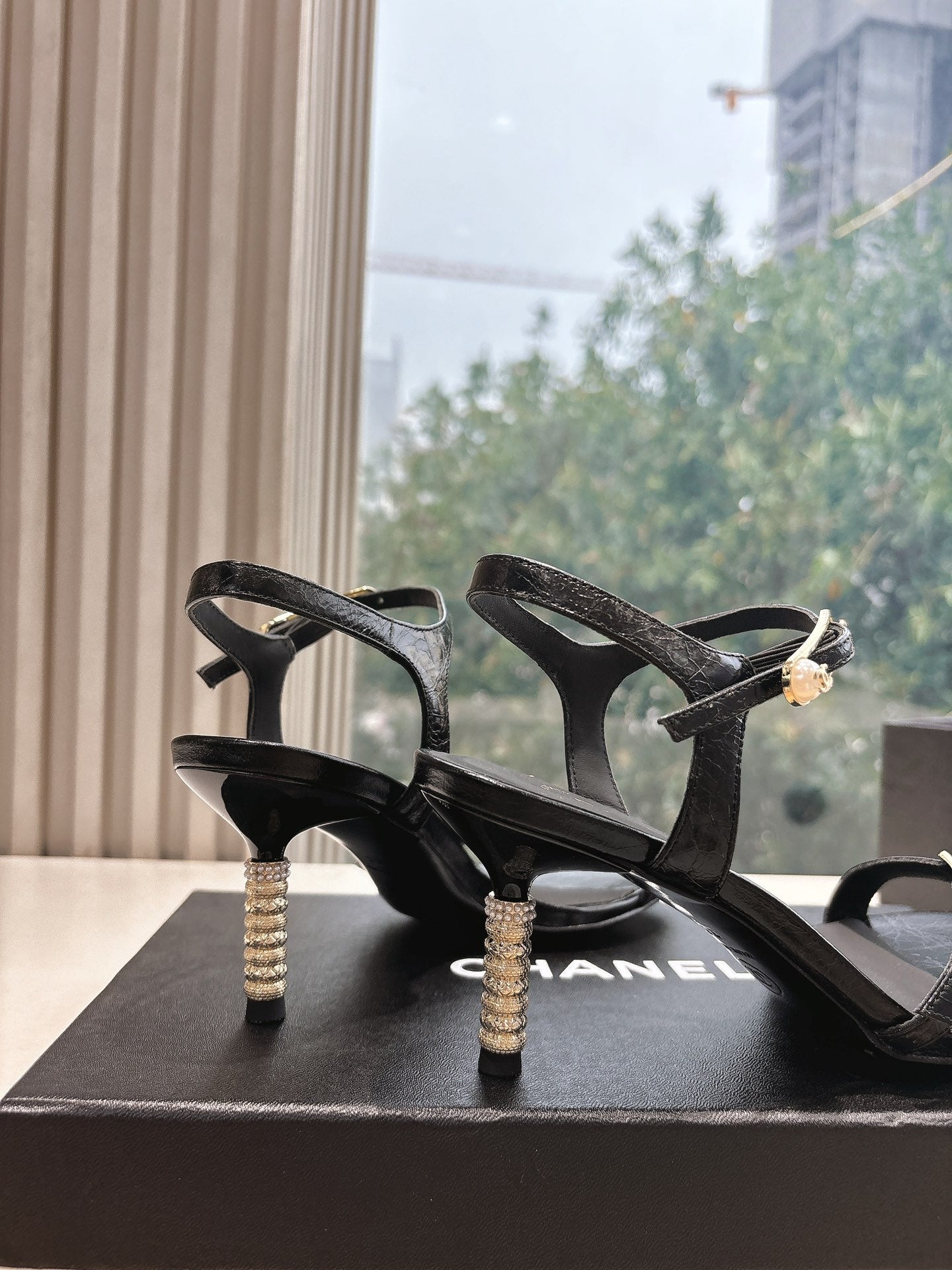 New luxury fashion Double C "logo" ladies high heels 7CM