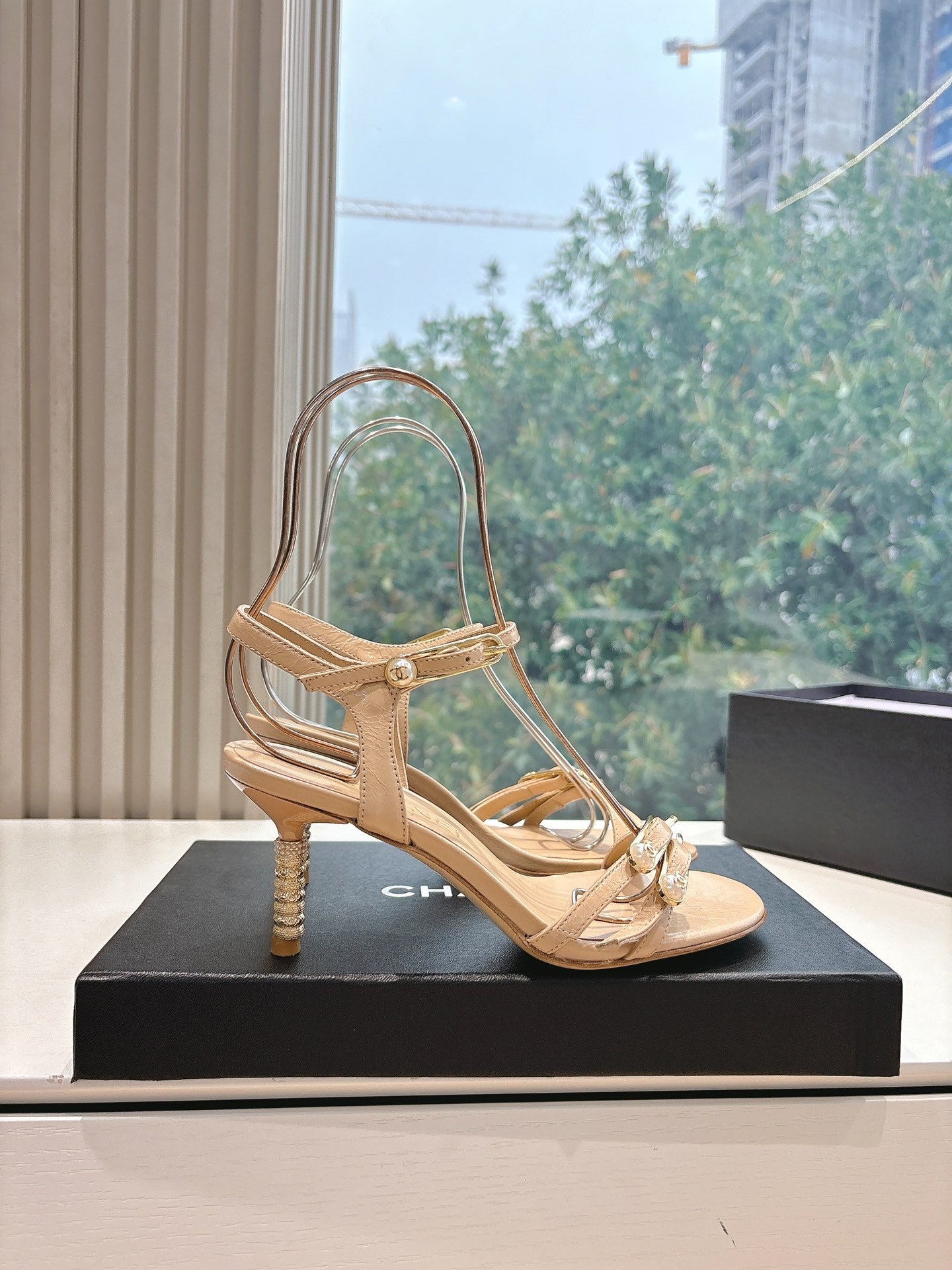 New luxury fashion Double C "logo" ladies high heels 7CM