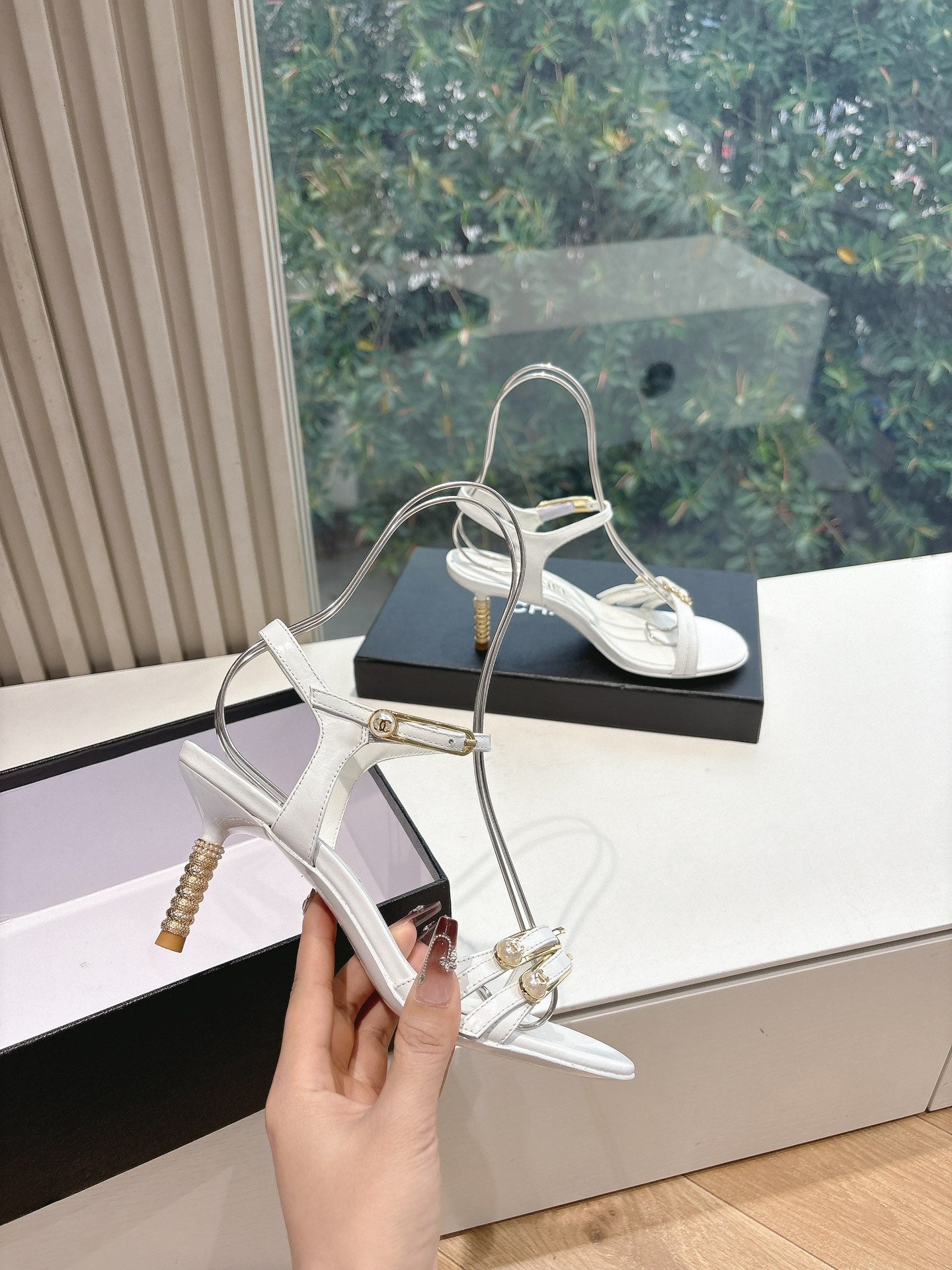 New luxury fashion Double C "logo" ladies high heels 7CM