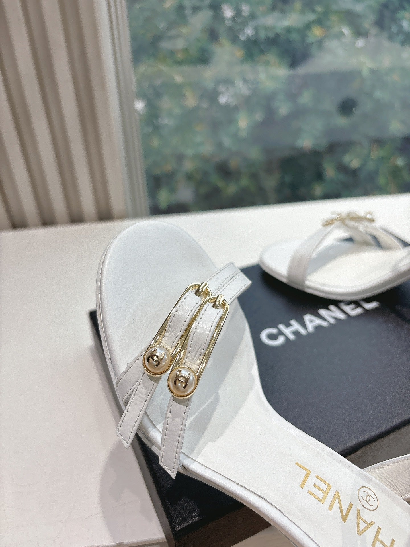 New luxury fashion Double C "logo" ladies high heels 7CM