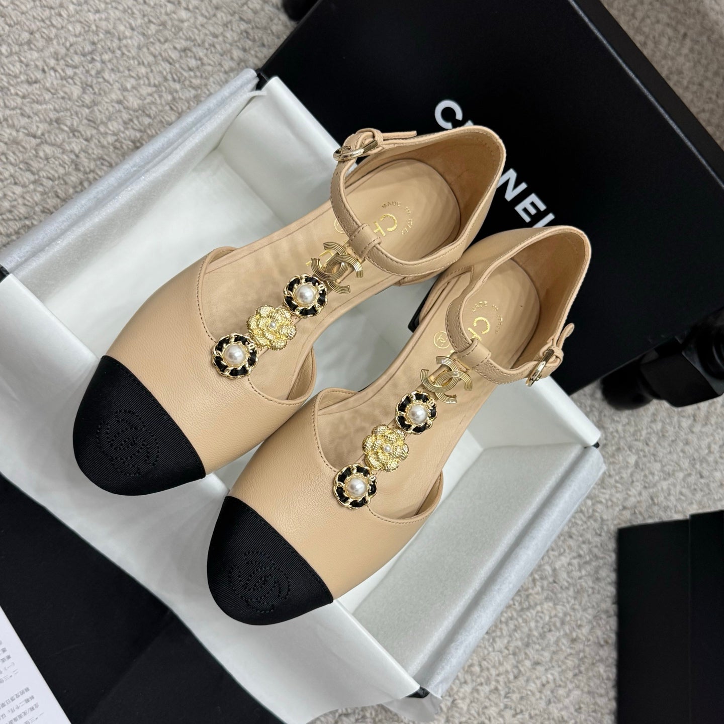 New luxury fashion Double C "logo" ladies high heels 3CM