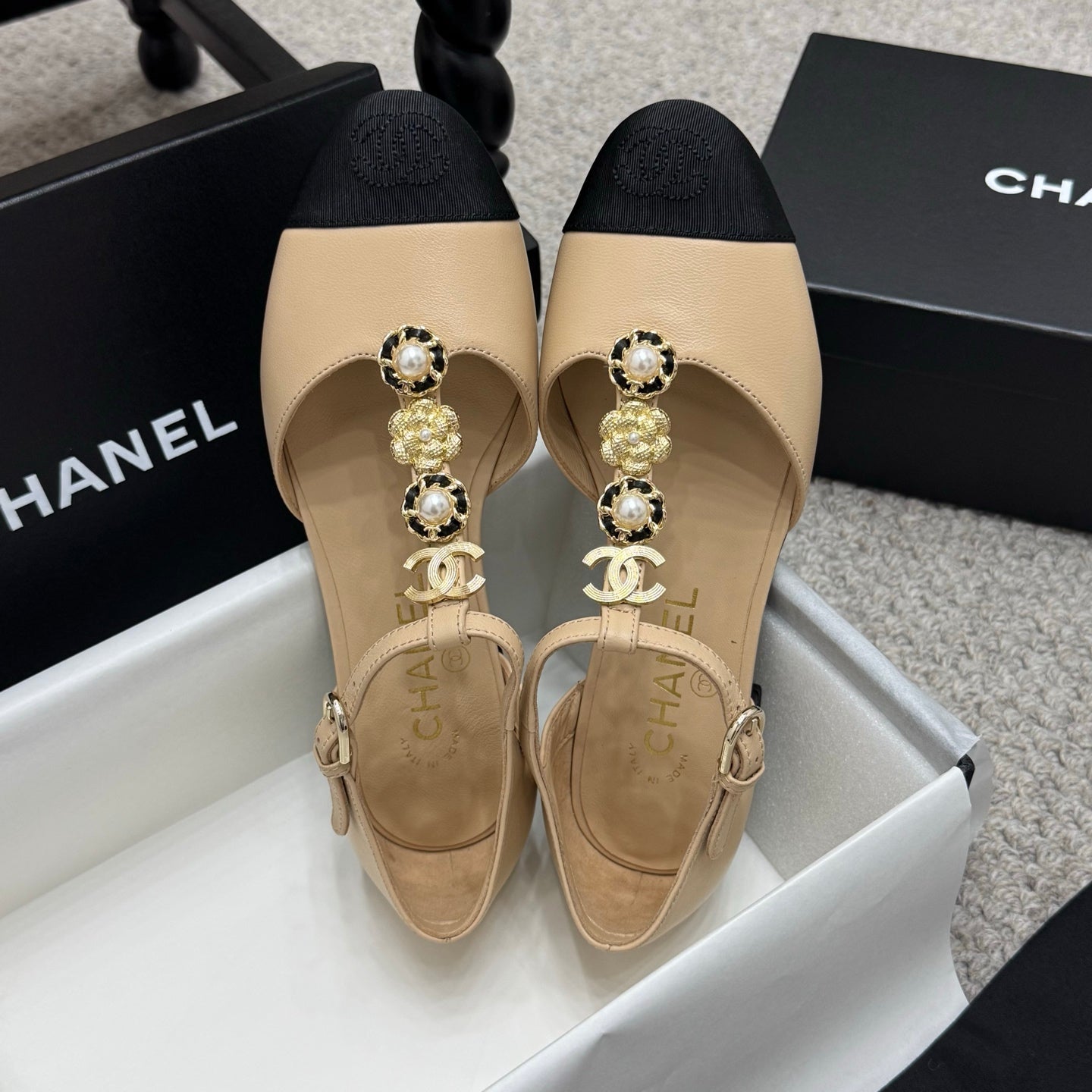 New luxury fashion Double C "logo" ladies high heels 3CM
