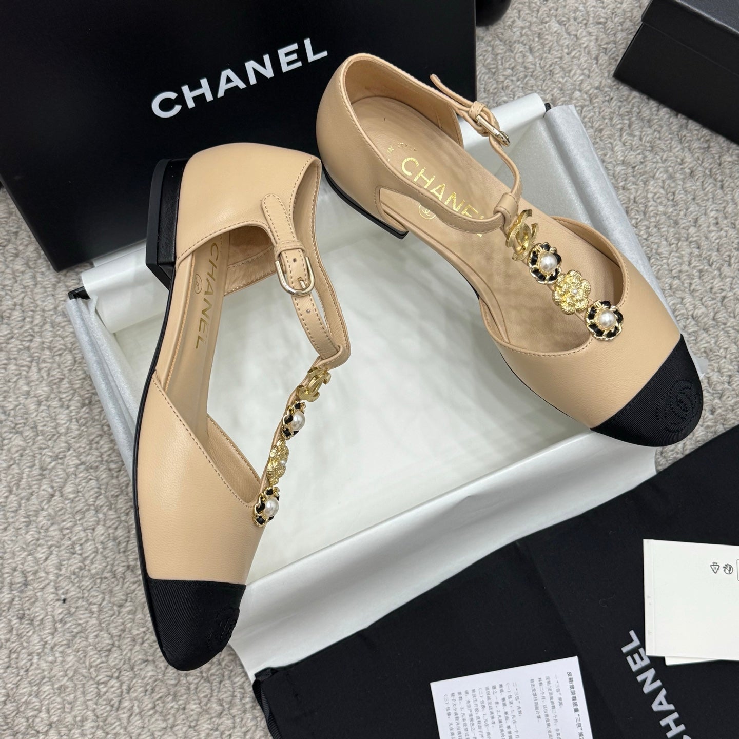 New luxury fashion Double C "logo" ladies high heels 3CM
