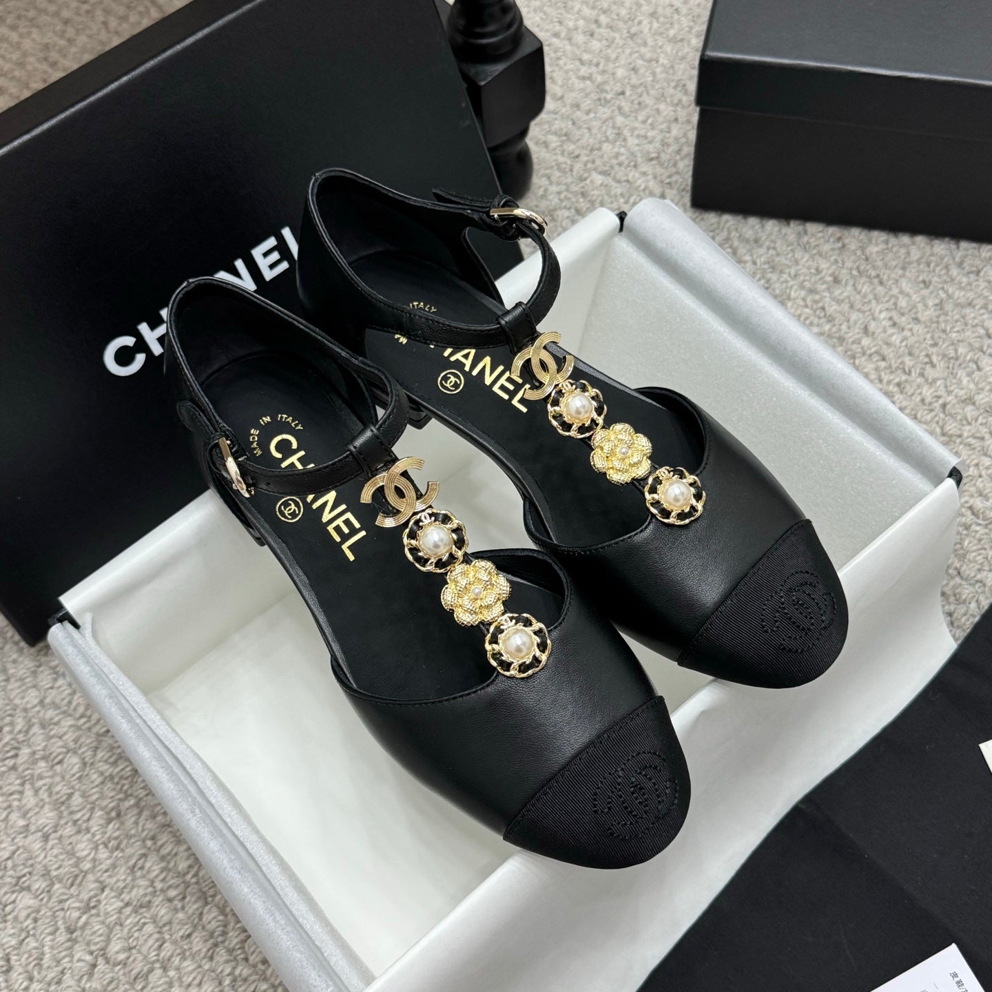 New luxury fashion Double C "logo" ladies high heels 3CM