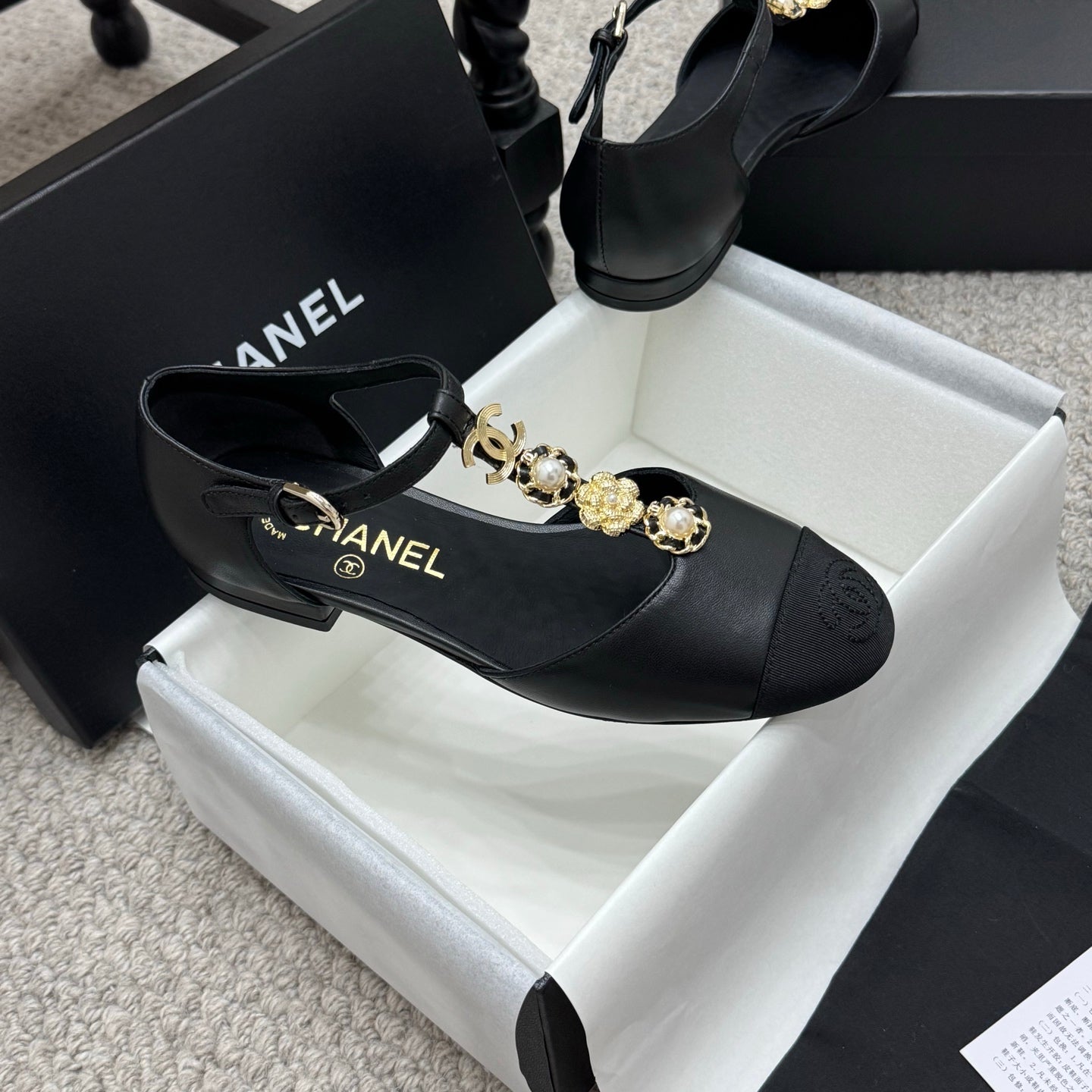 New luxury fashion Double C "logo" ladies high heels 3CM