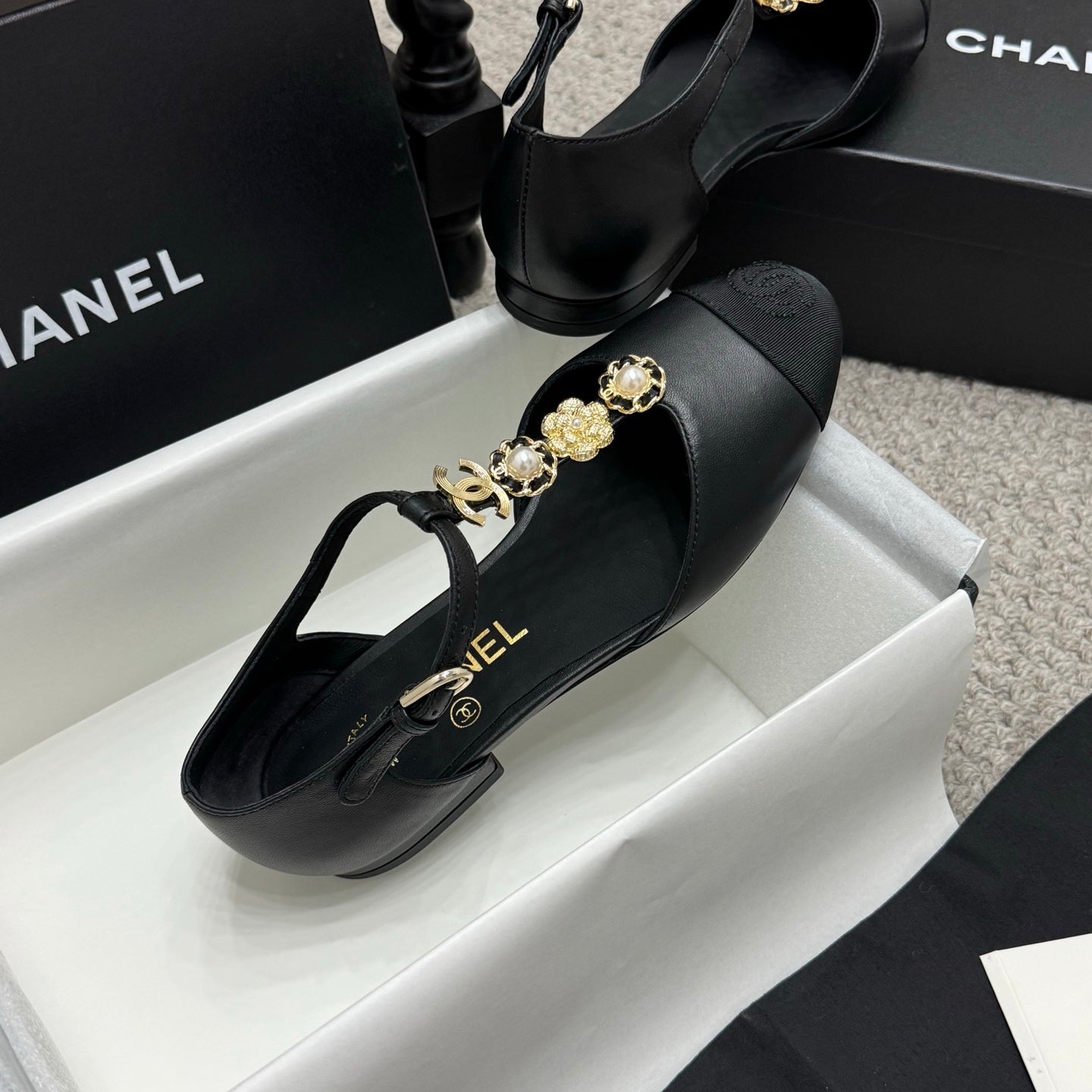 New luxury fashion Double C "logo" ladies high heels 3CM