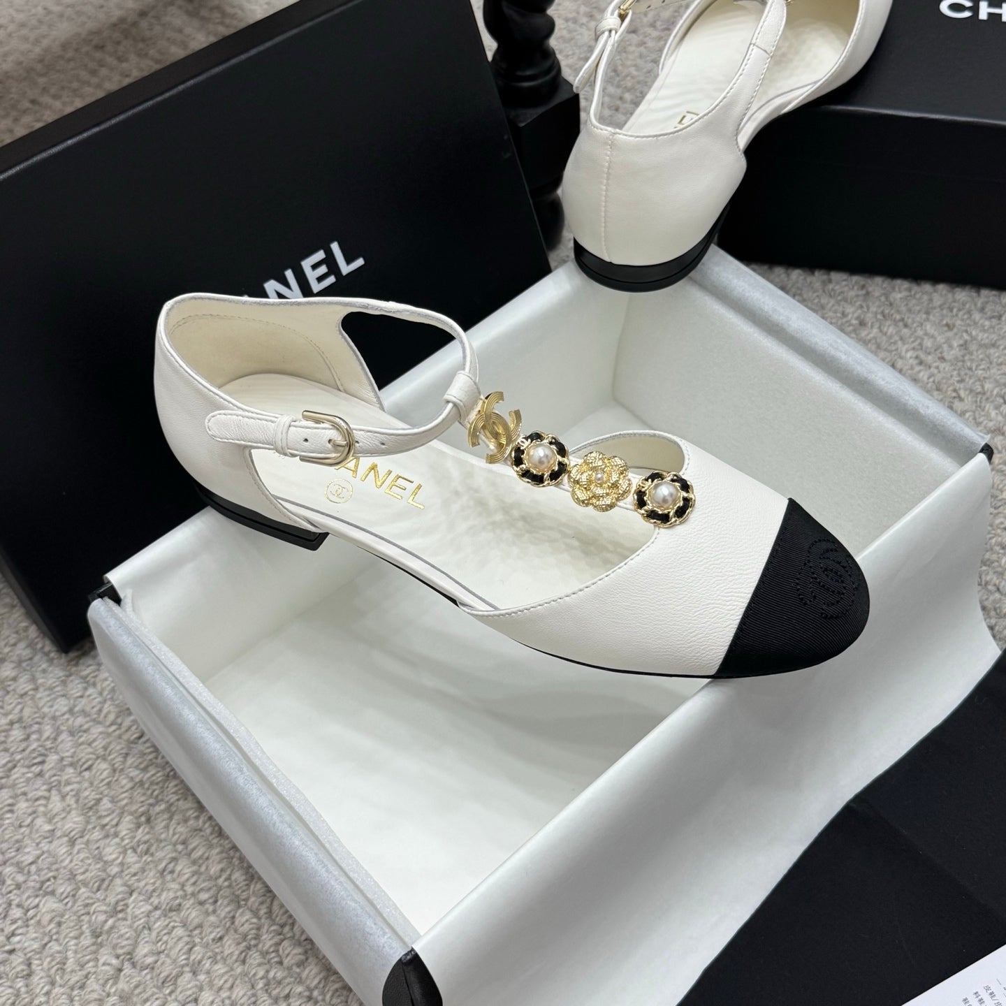 New luxury fashion Double C "logo" ladies high heels 3CM