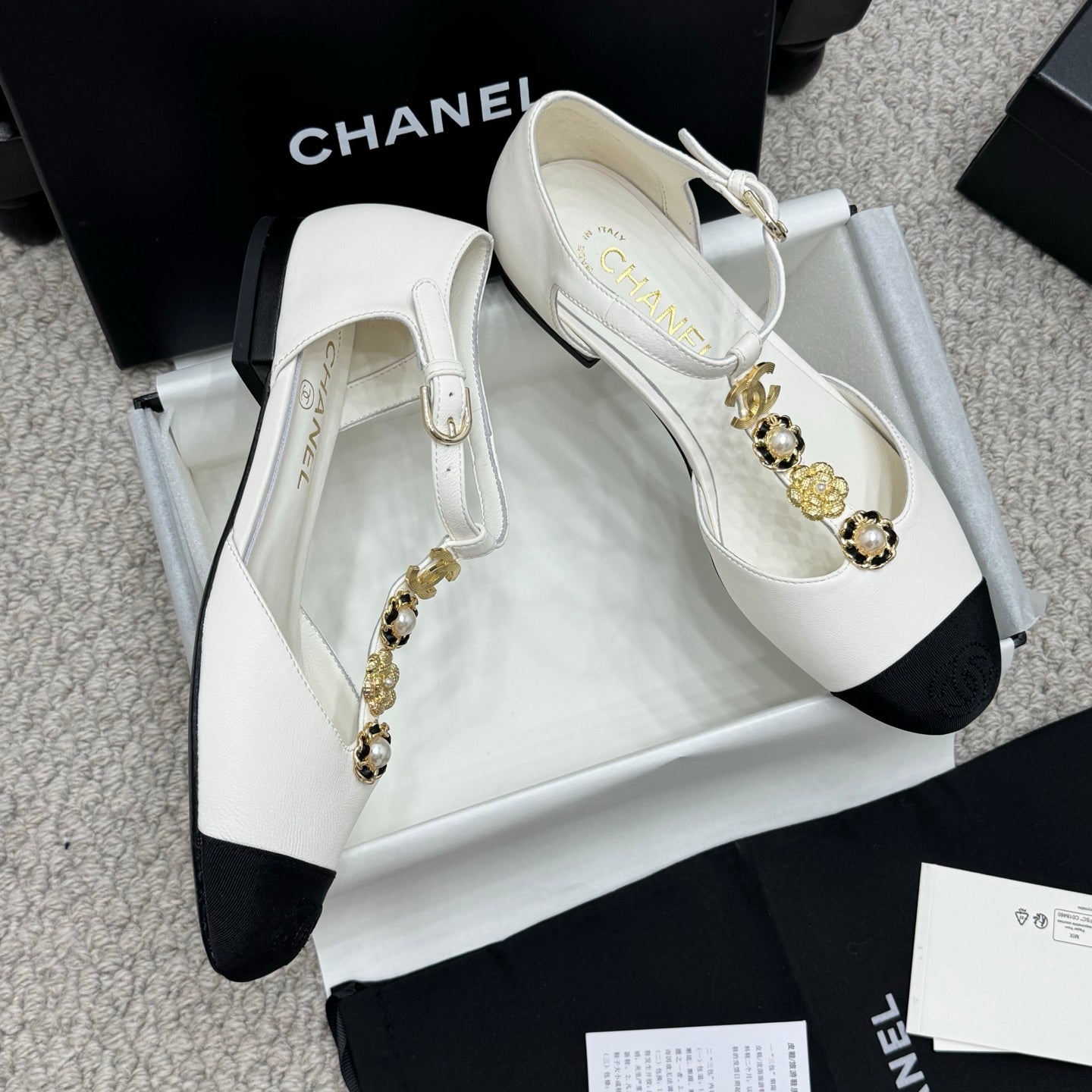 New luxury fashion Double C "logo" ladies high heels 3CM
