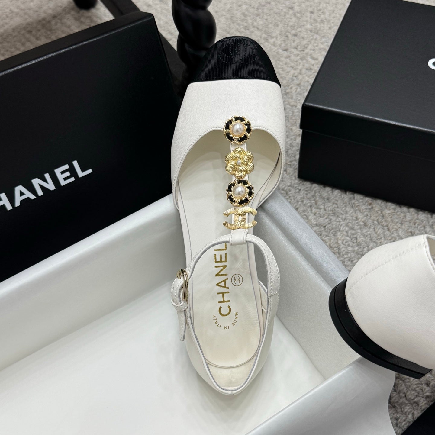 New luxury fashion Double C "logo" ladies high heels 3CM