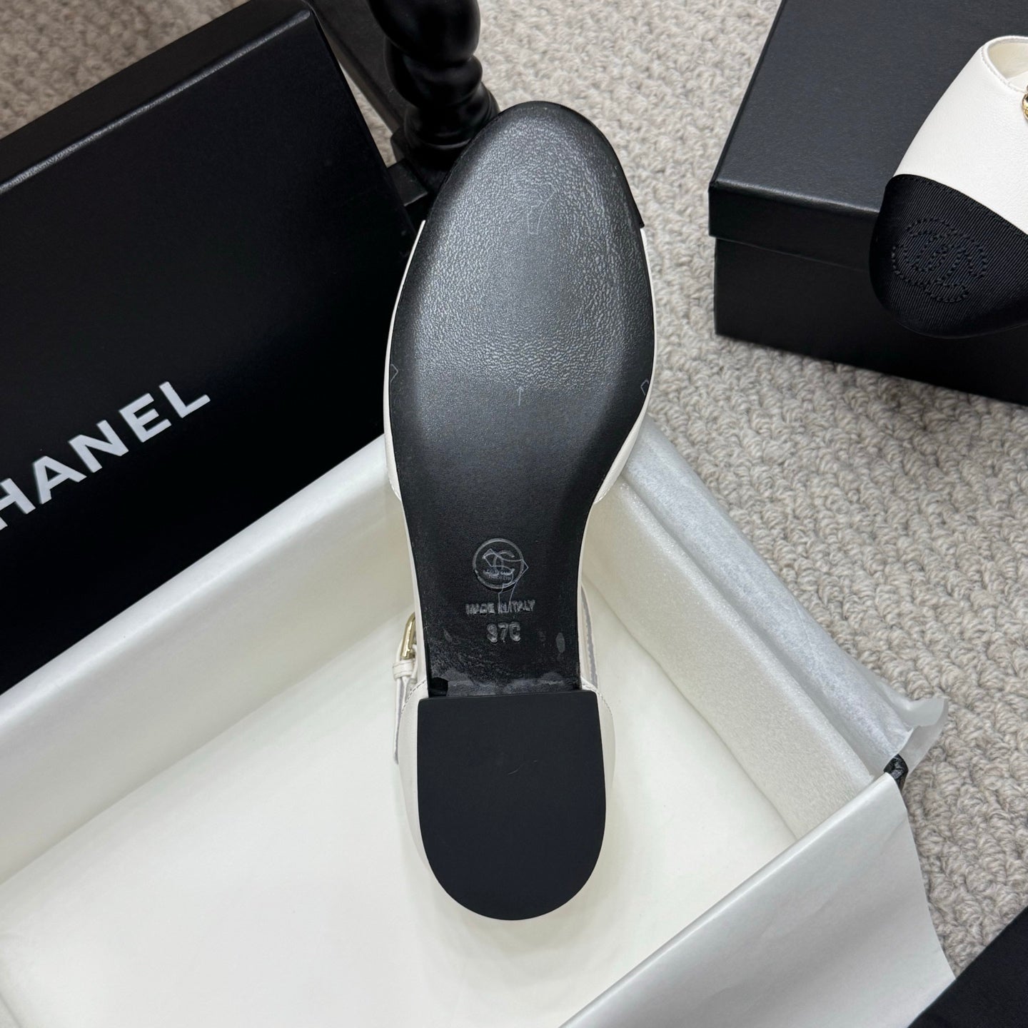 New luxury fashion Double C "logo" ladies high heels 3CM