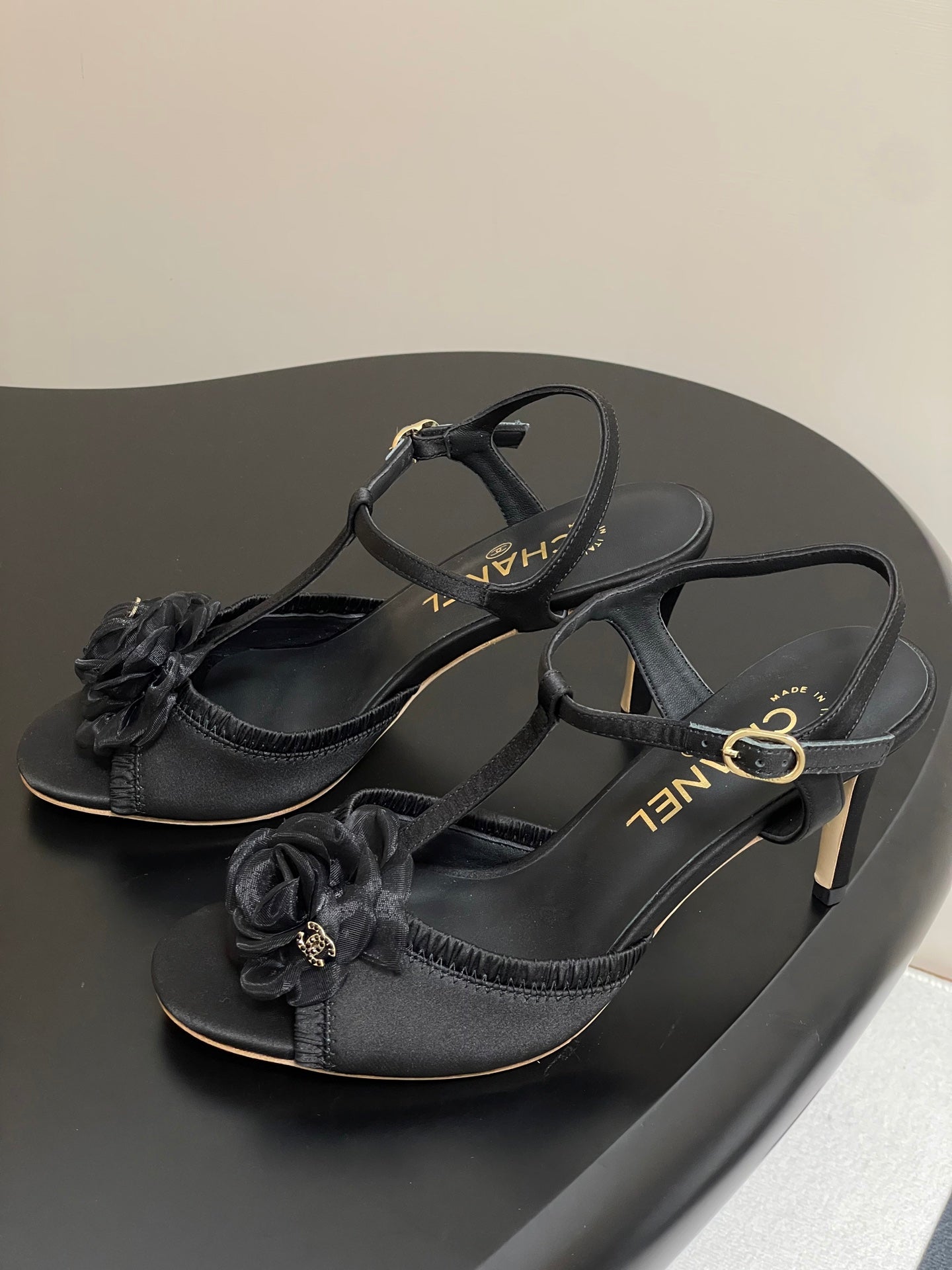 New luxury fashion Double C "logo"camellia flower ladies high heels 8CM