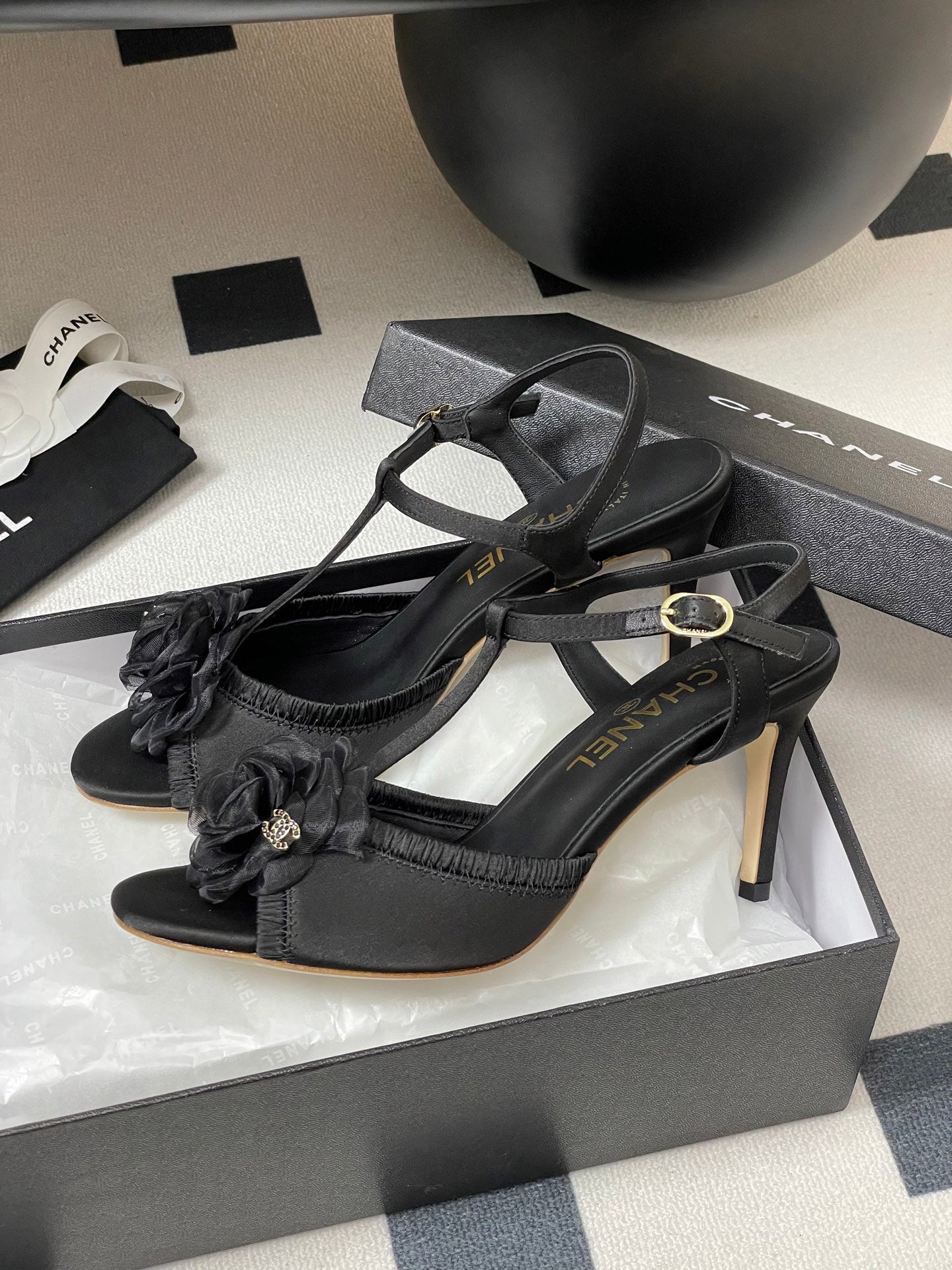 New luxury fashion Double C "logo"camellia flower ladies high heels 8CM