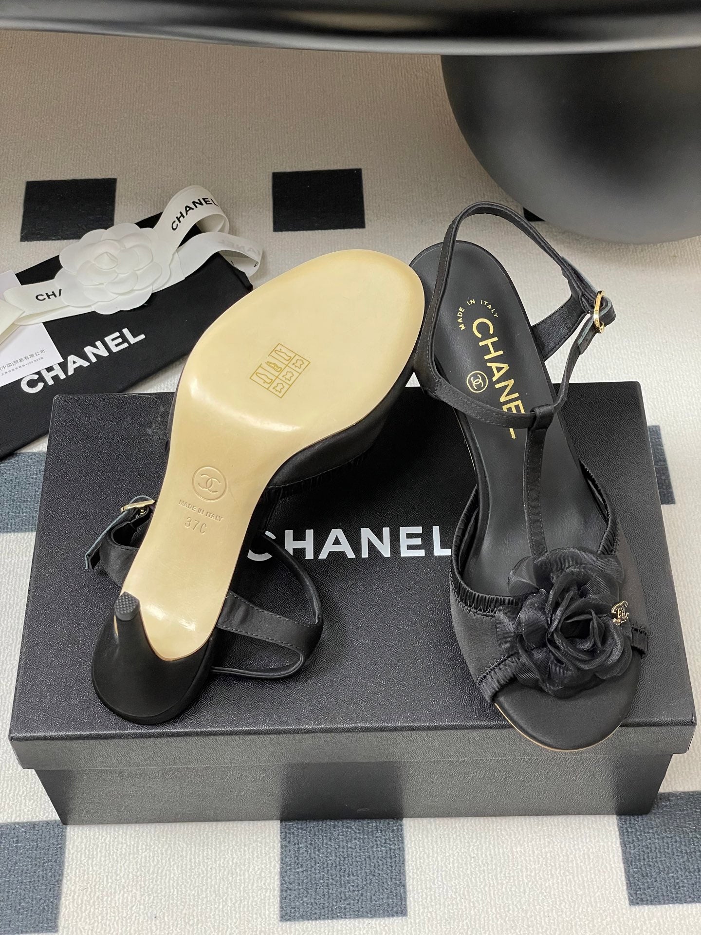 New luxury fashion Double C "logo"camellia flower ladies high heels 8CM