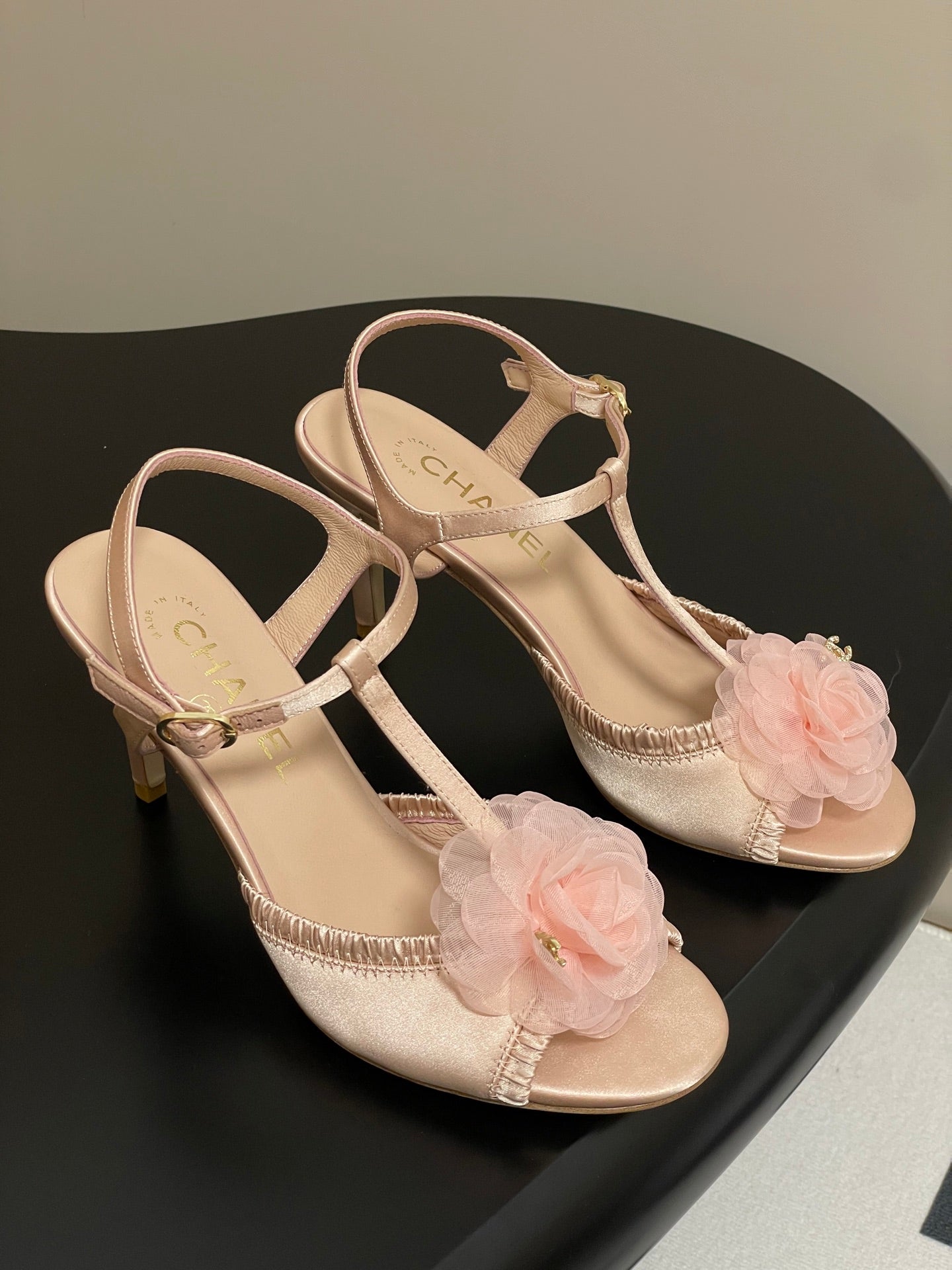 New luxury fashion Double C "logo"camellia flower ladies high heels 8CM