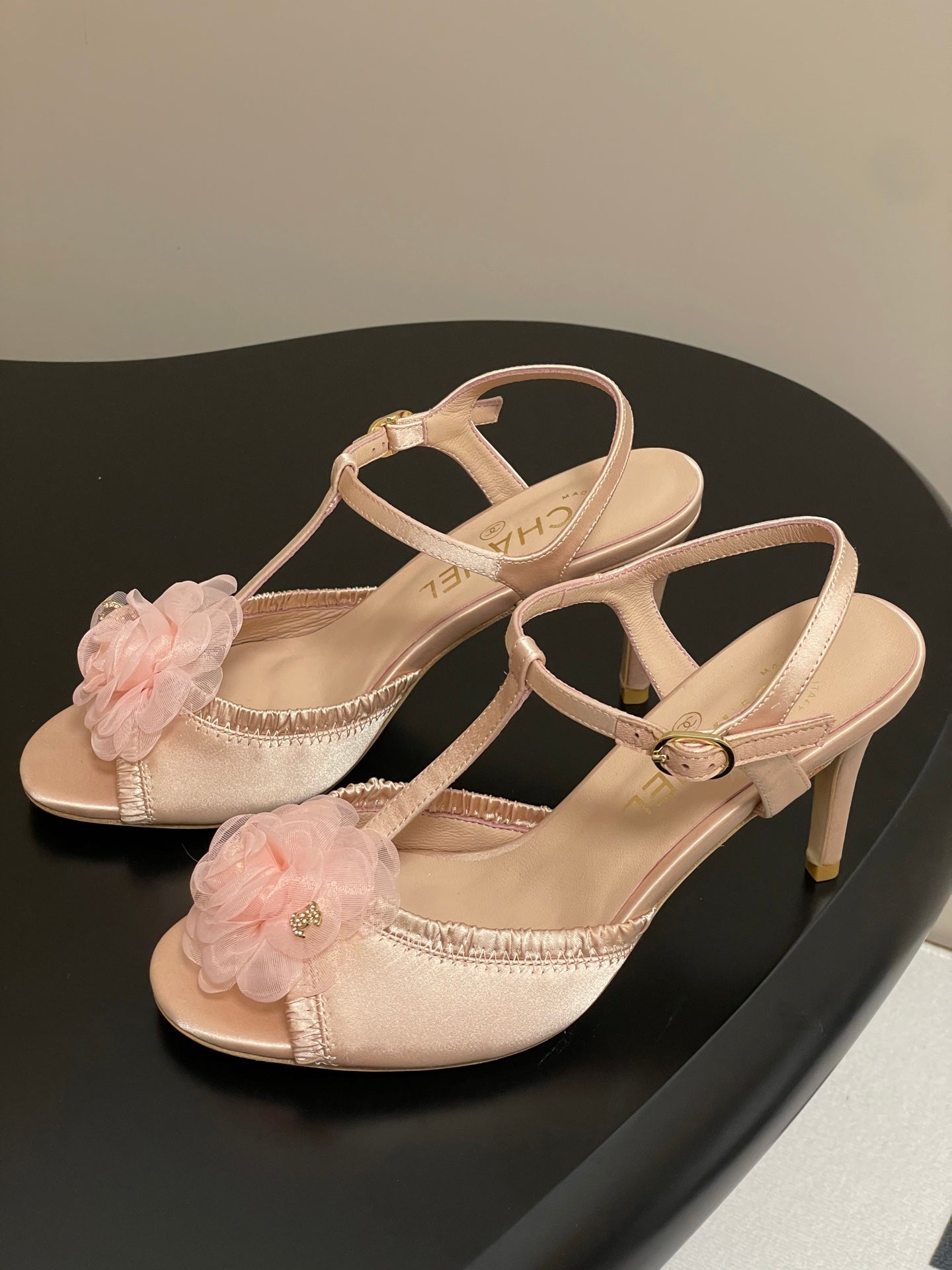 New luxury fashion Double C "logo"camellia flower ladies high heels 8CM