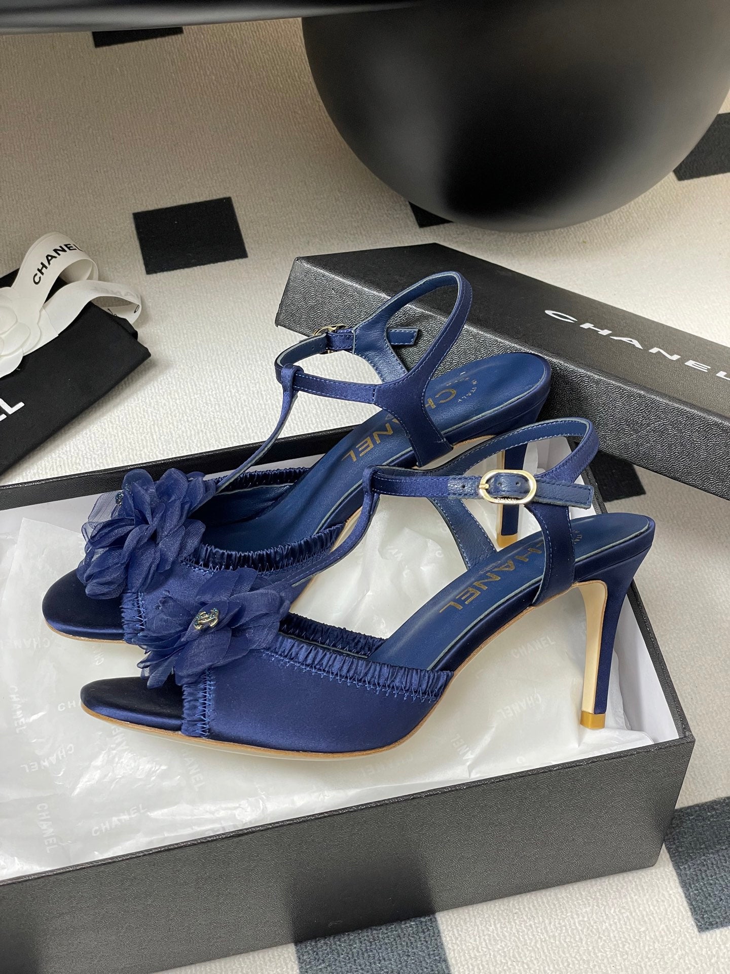 New luxury fashion Double C "logo"camellia flower ladies high heels 8CM