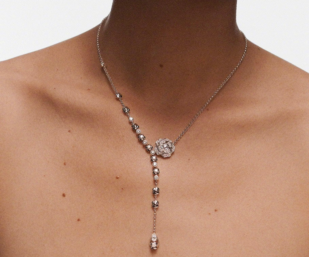 New Fashion Hollow out full diamond camellia Women's Necklace