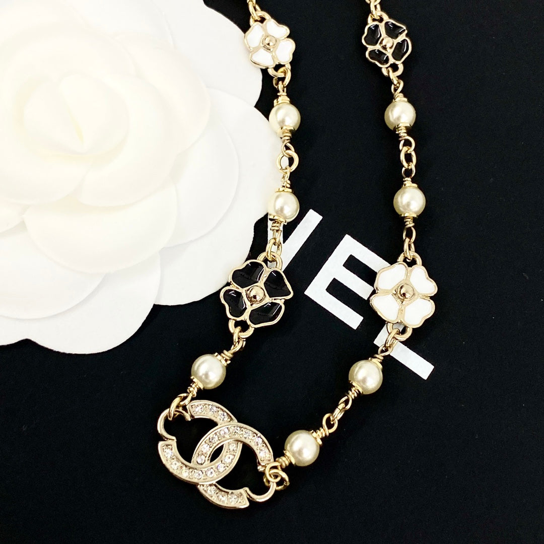 New Fashion Four leaf clover pearl Women's Necklace