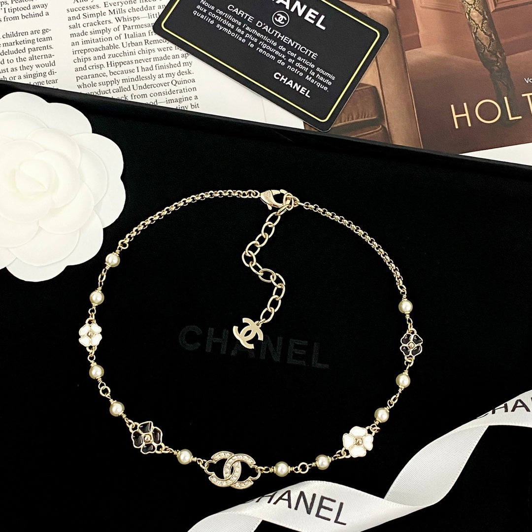 New Fashion Four leaf clover pearl Women's Necklace