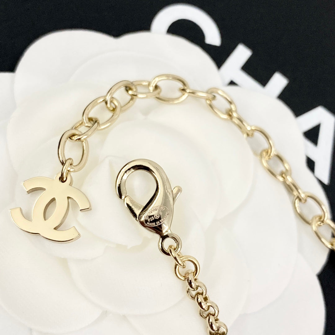 New Fashion Four leaf clover pearl Women's Necklace