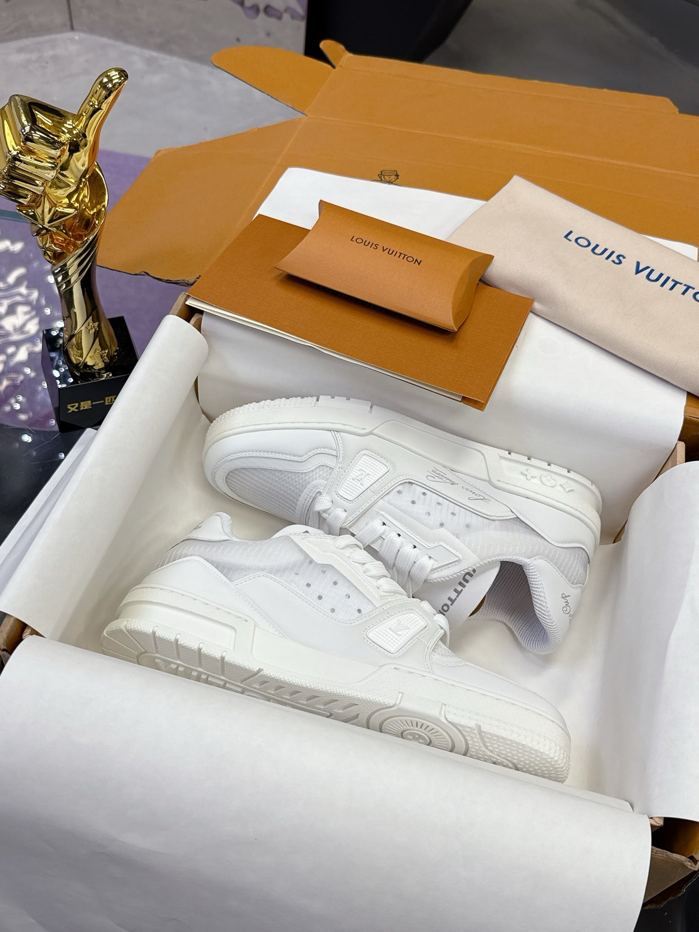New luxury fashion reflect light  TRAINER Sneakers