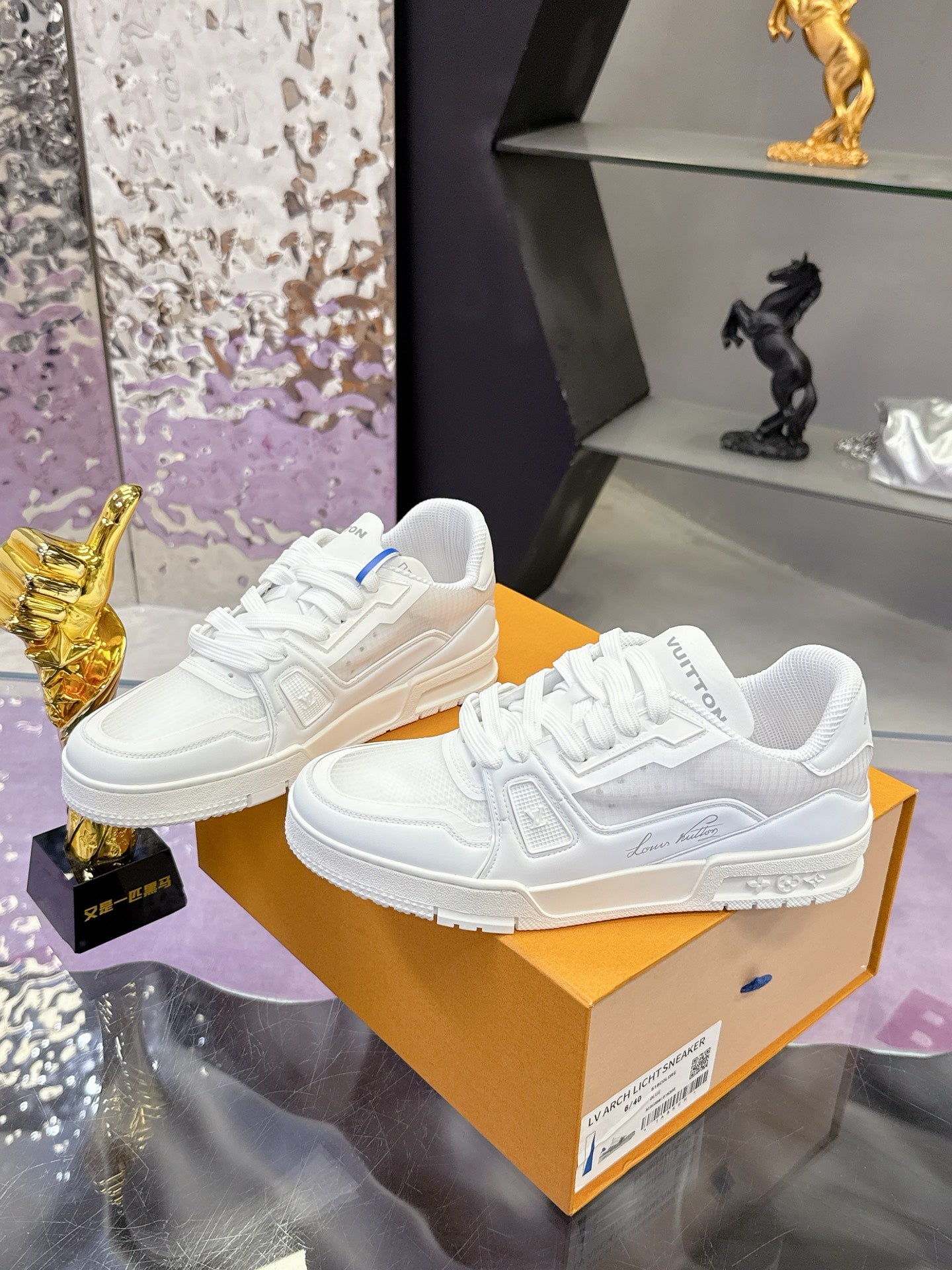 New luxury fashion reflect light  TRAINER Sneakers