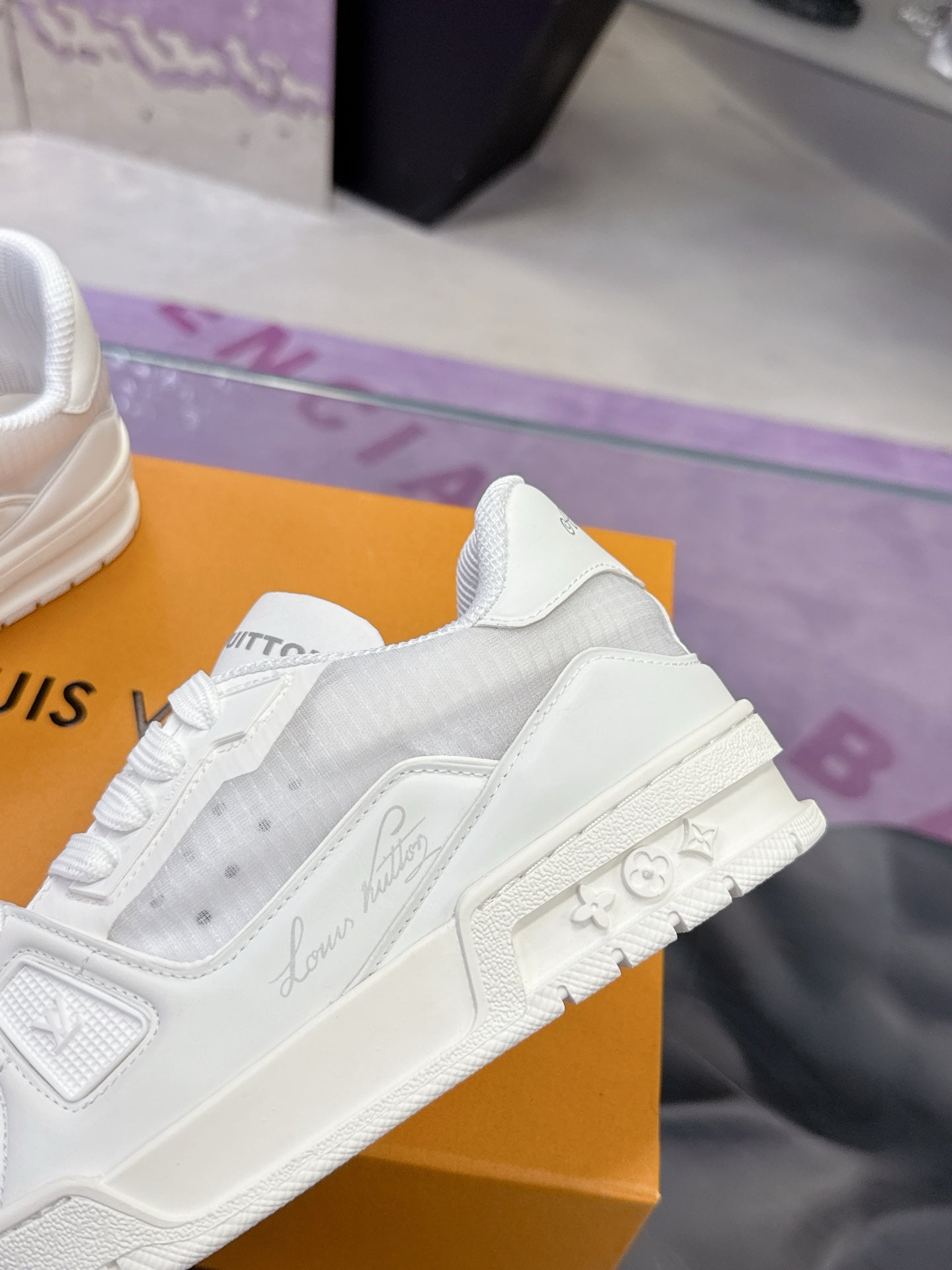 New luxury fashion reflect light  TRAINER Sneakers