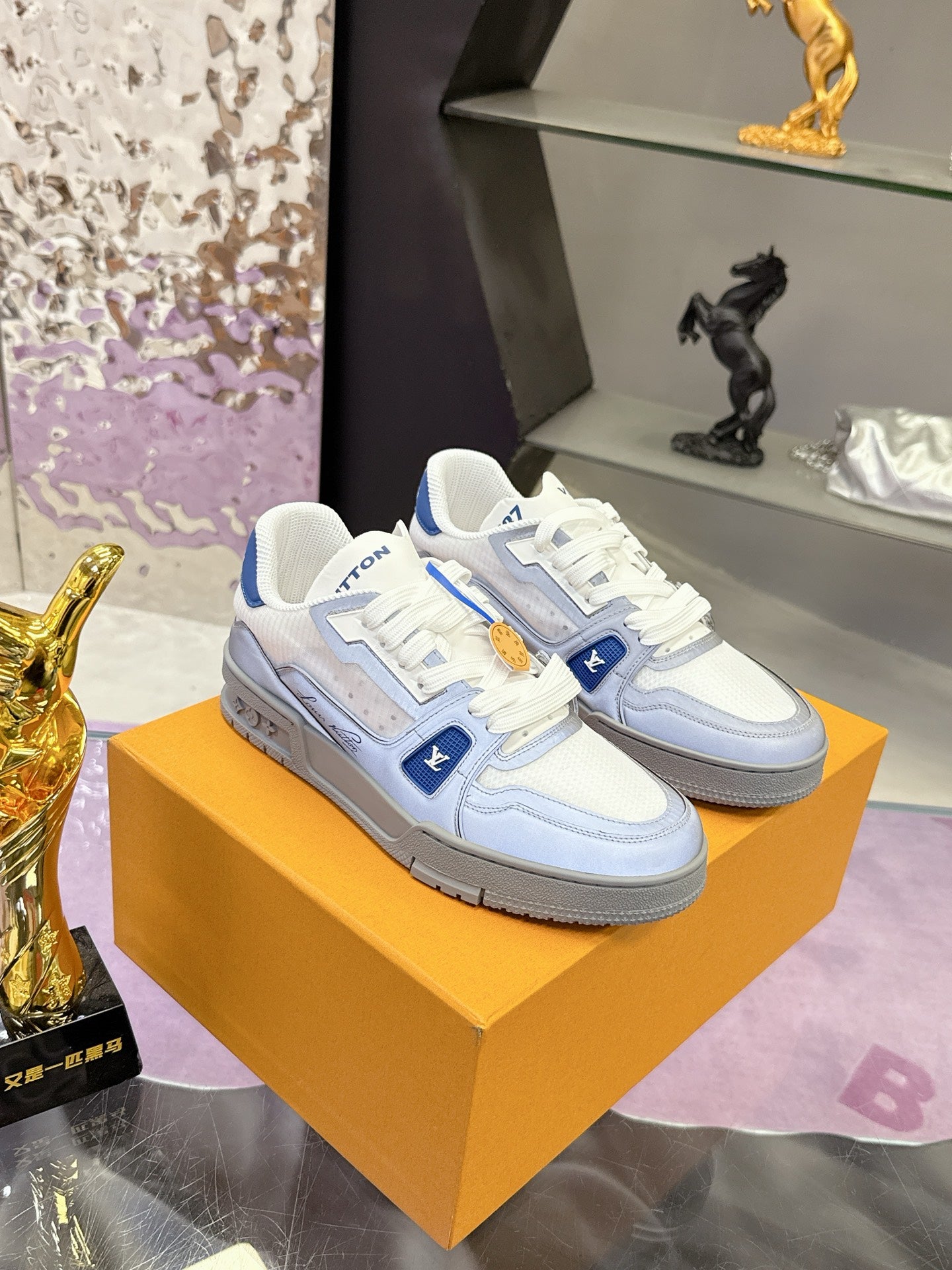 New luxury fashion reflect light  TRAINER Sneakers