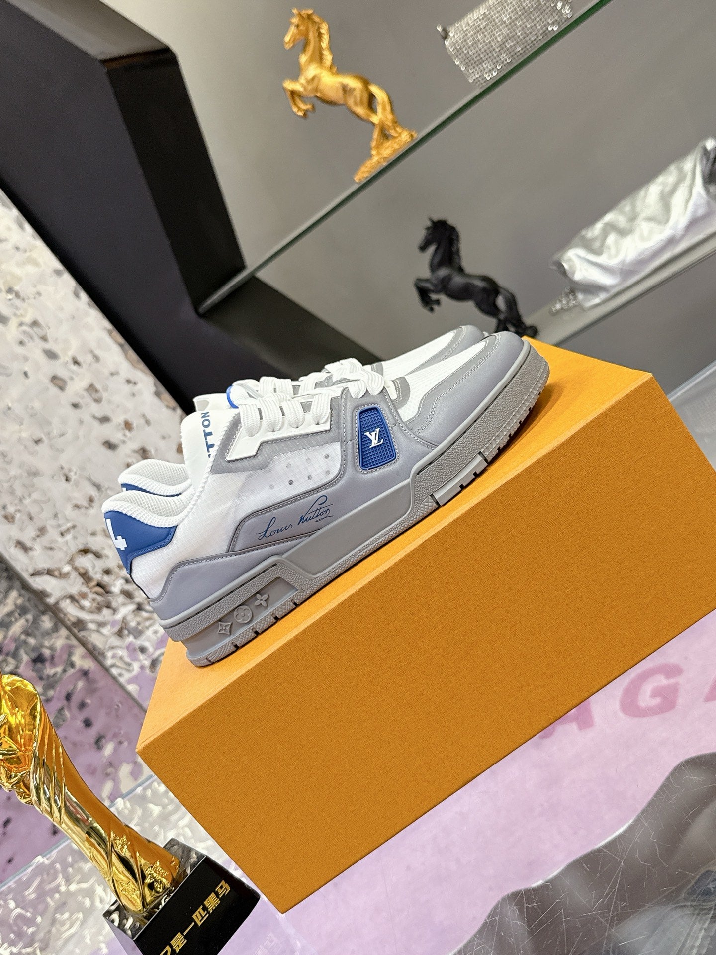 New luxury fashion reflect light  TRAINER Sneakers