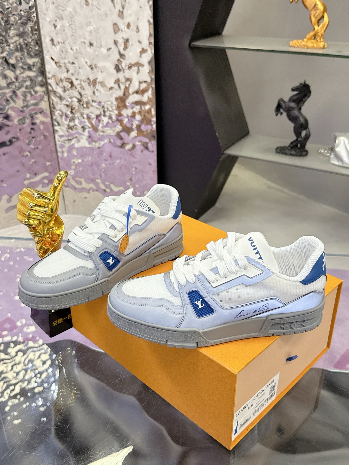 New luxury fashion reflect light  TRAINER Sneakers