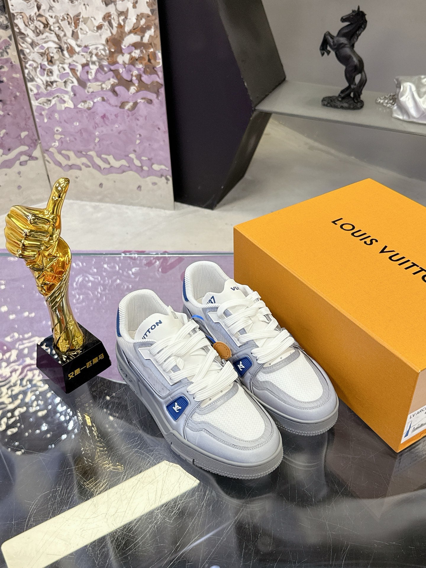 New luxury fashion reflect light  TRAINER Sneakers