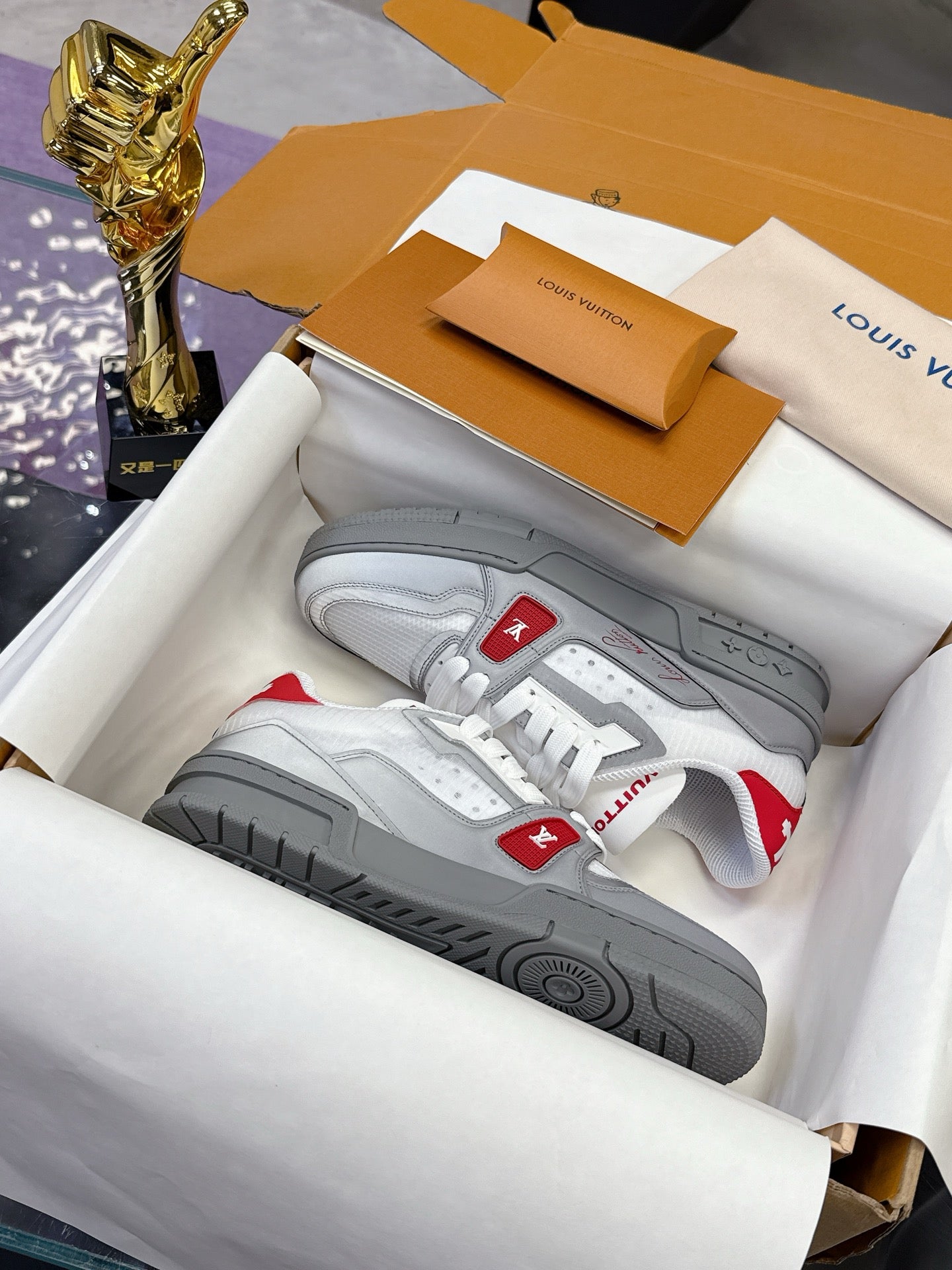 New luxury fashion reflect light  TRAINER Sneakers