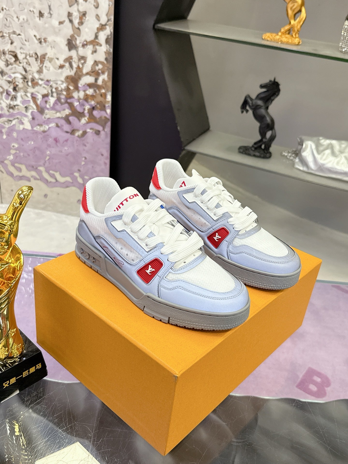 New luxury fashion reflect light  TRAINER Sneakers