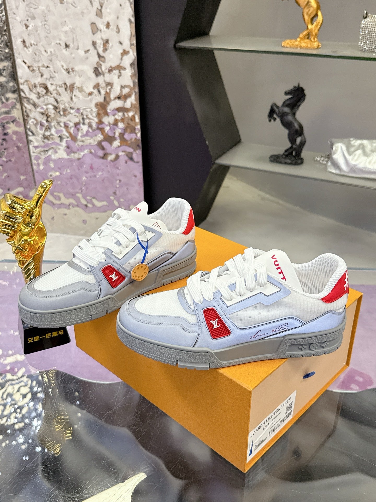 New luxury fashion reflect light  TRAINER Sneakers