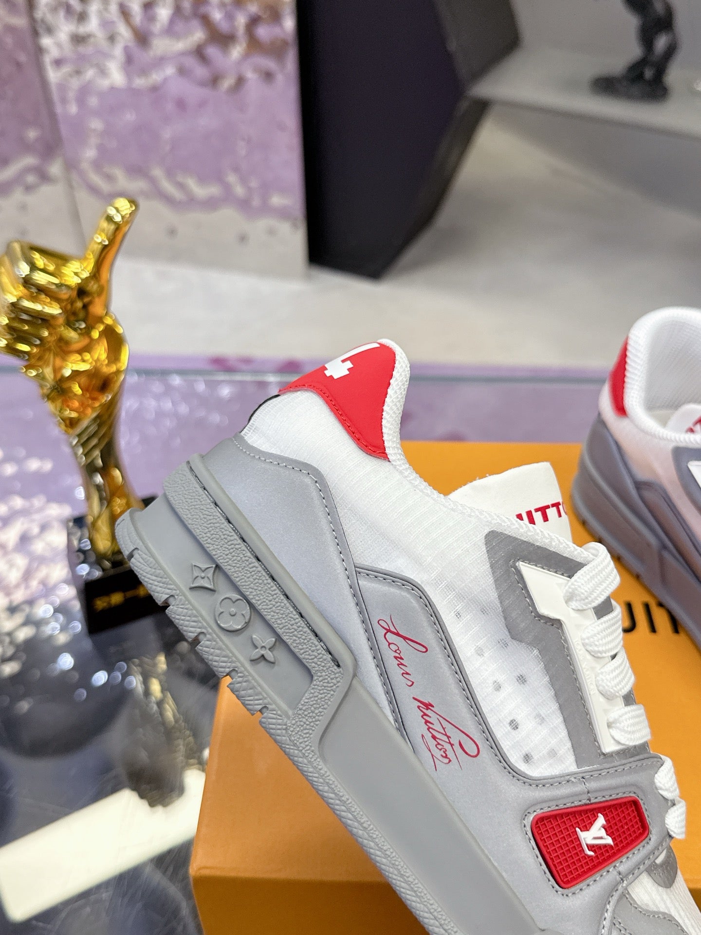 New luxury fashion reflect light  TRAINER Sneakers