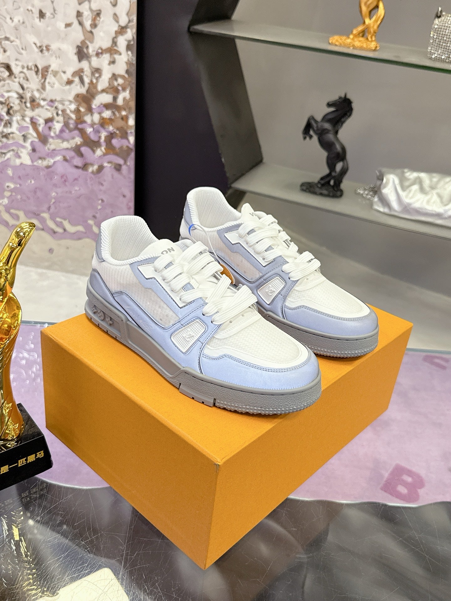New luxury fashion reflect light  TRAINER Sneakers