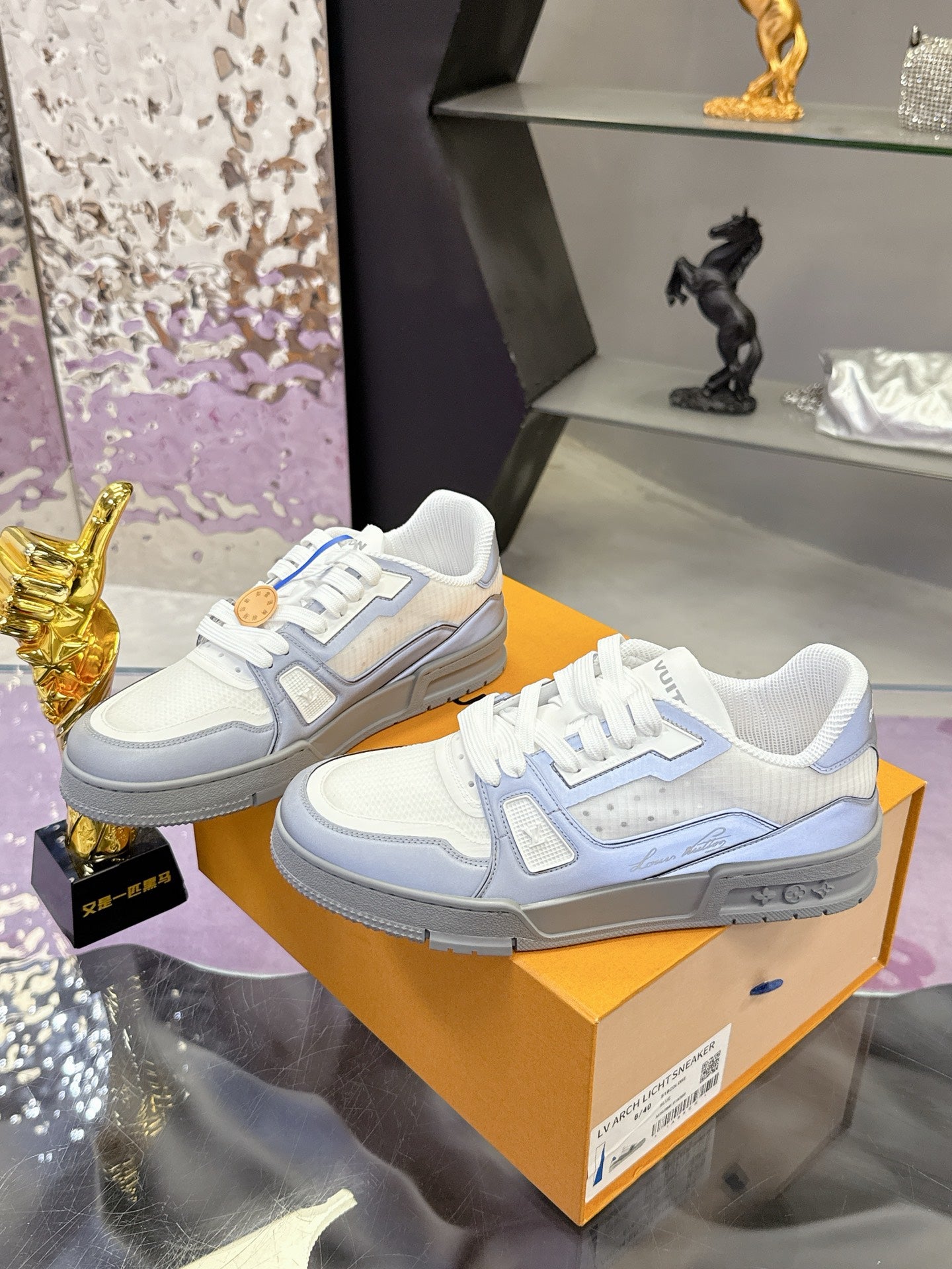 New luxury fashion reflect light  TRAINER Sneakers