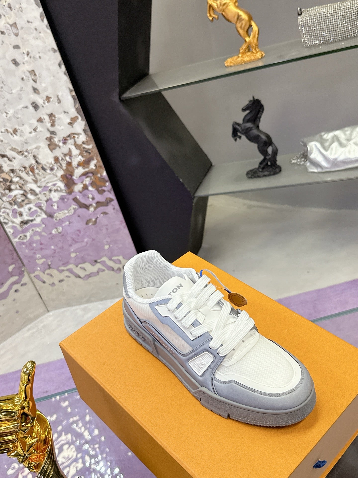 New luxury fashion reflect light  TRAINER Sneakers