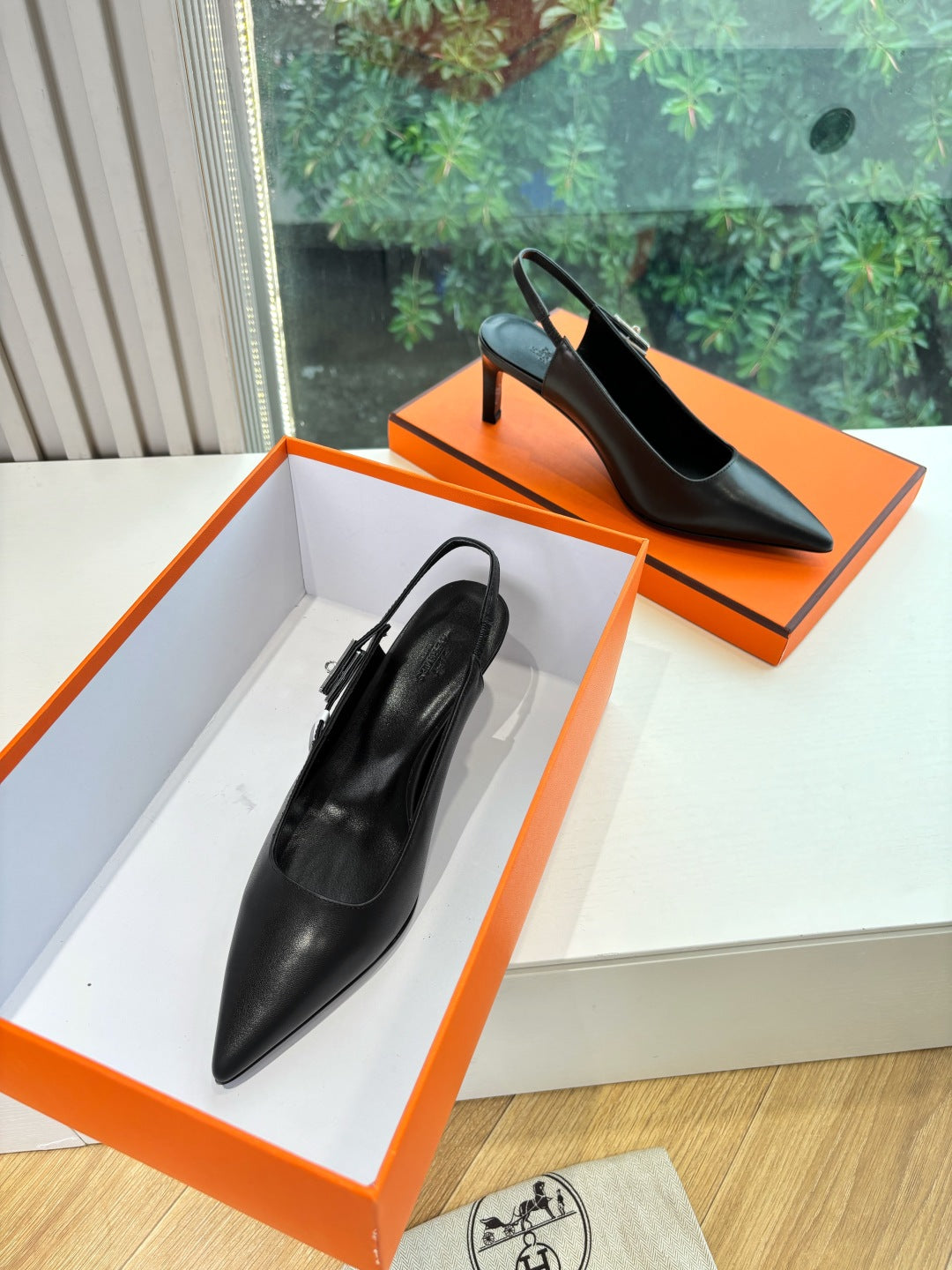 New luxury fashion Kelly  Buckle  Pointed Women's High Heels7CM