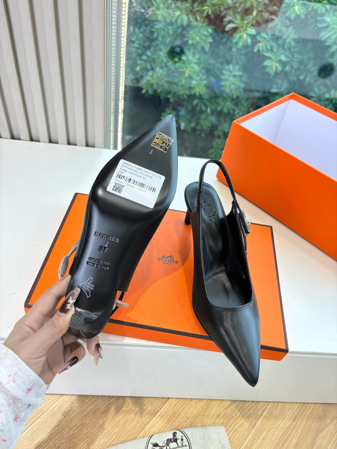 New luxury fashion Kelly  Buckle  Pointed Women's High Heels7CM