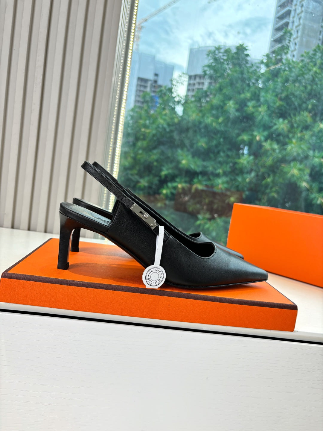 New luxury fashion Kelly  Buckle  Pointed Women's High Heels7CM