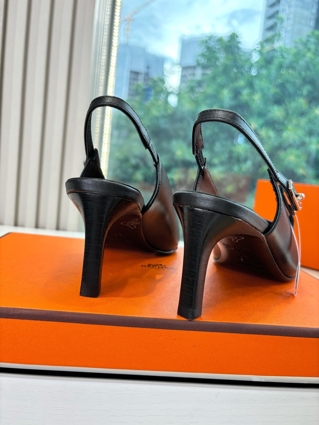New luxury fashion Kelly  Buckle  Pointed Women's High Heels7CM