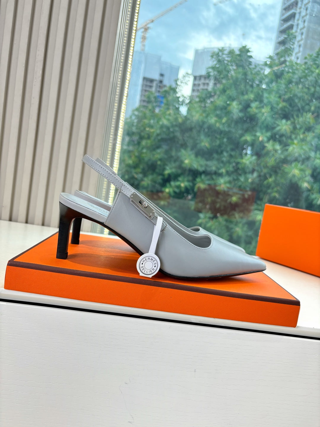 New luxury fashion Kelly  Buckle  Pointed Women's High Heels7CM