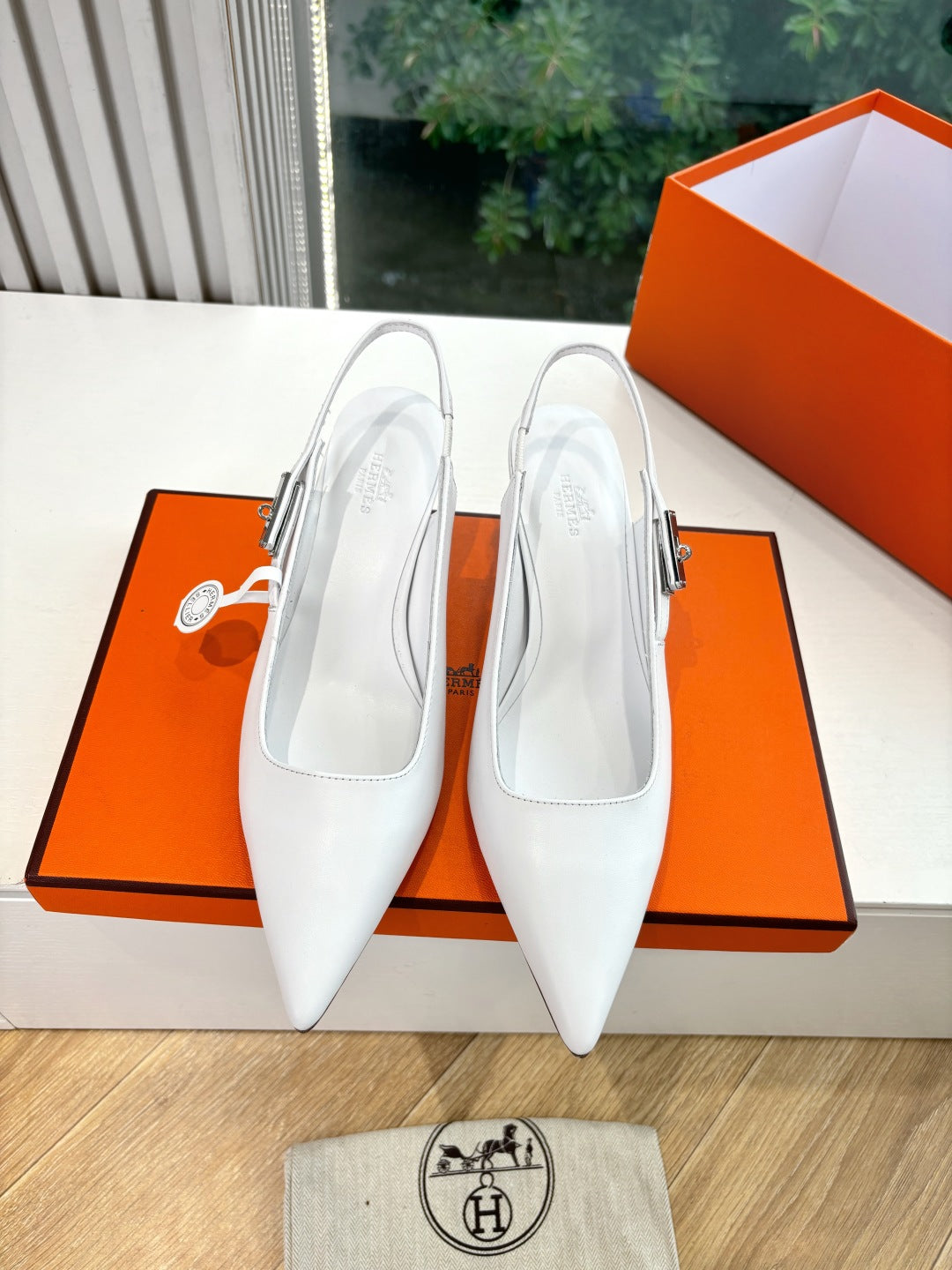 New luxury fashion Kelly  Buckle  Pointed Women's High Heels7CM