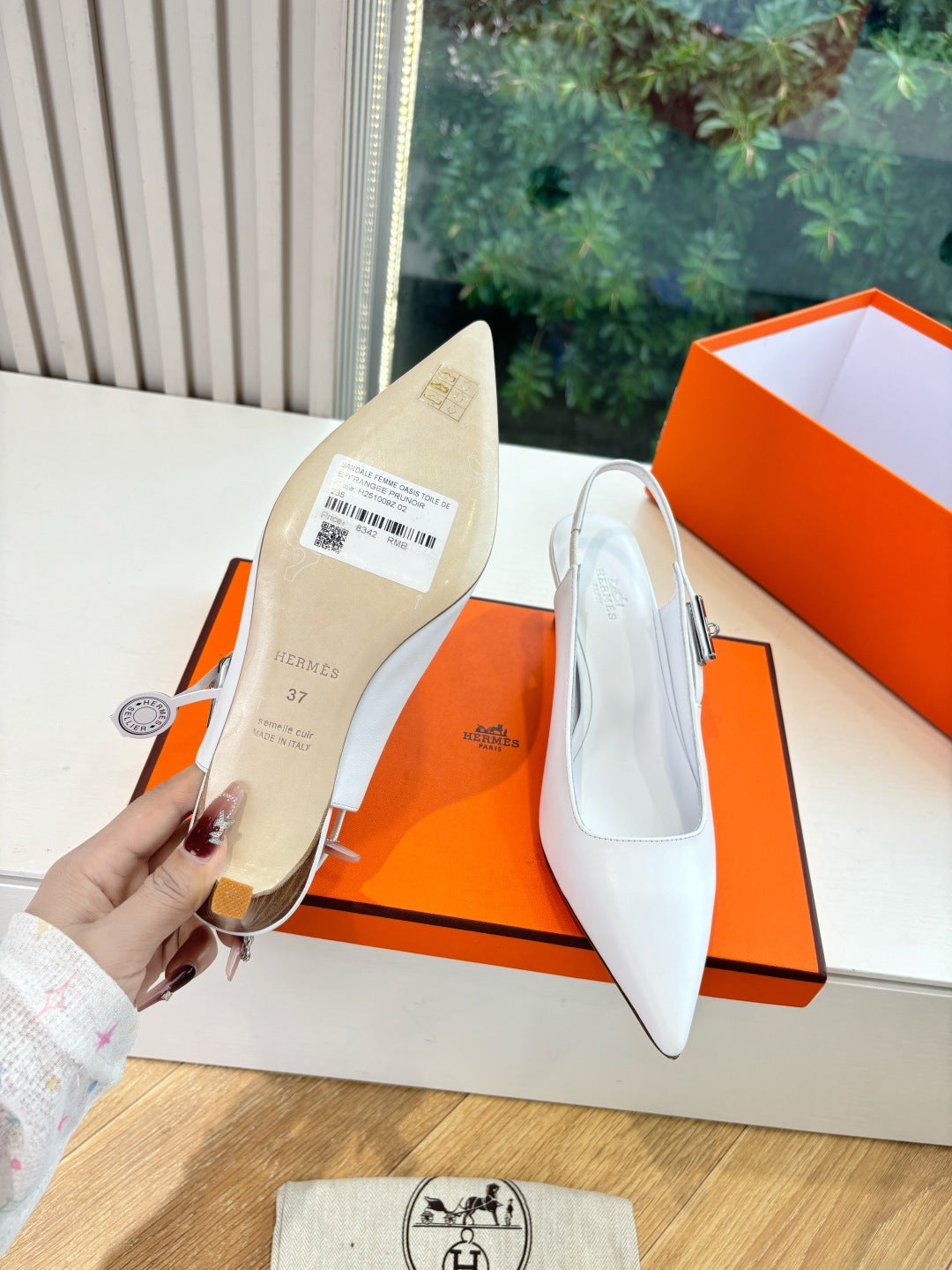 New luxury fashion Kelly  Buckle  Pointed Women's High Heels7CM