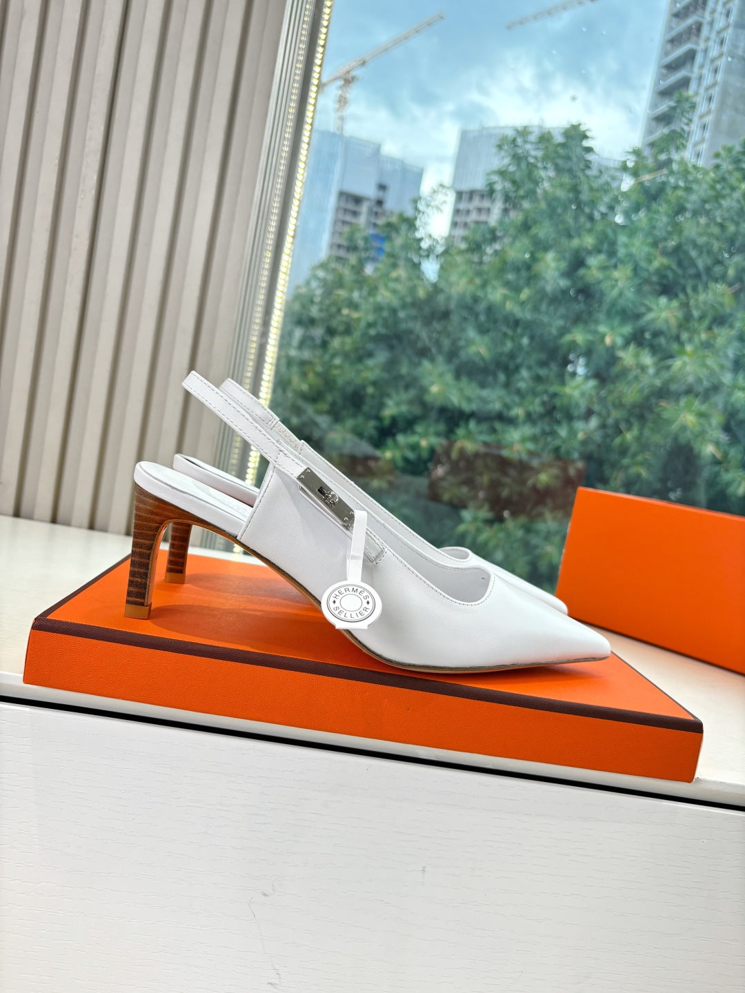 New luxury fashion Kelly  Buckle  Pointed Women's High Heels7CM