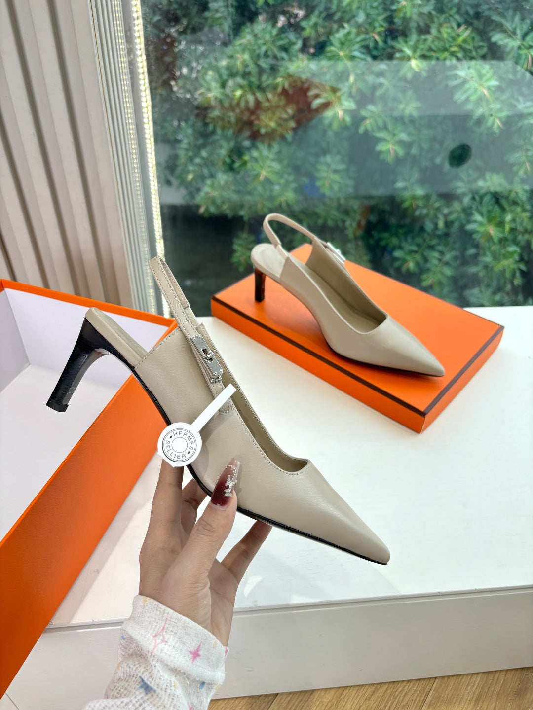 New luxury fashion Kelly  Buckle  Pointed Women's High Heels7CM