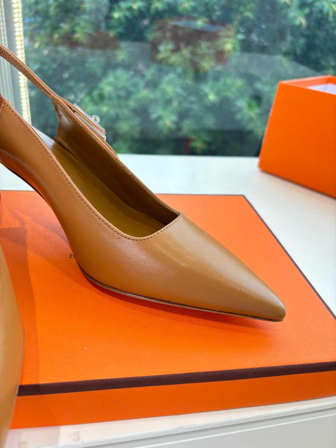 New luxury fashion Kelly  Buckle  Pointed Women's High Heels7CM