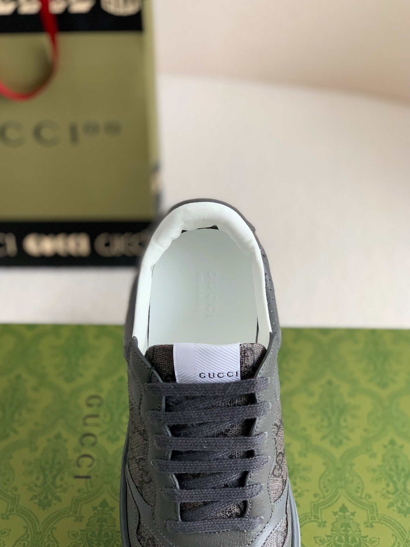 New  luxury fashion Sneakers Cowhide